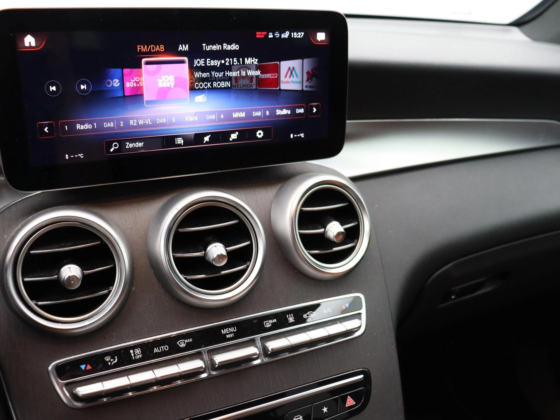Mercedes-Benz-GLC-image-11