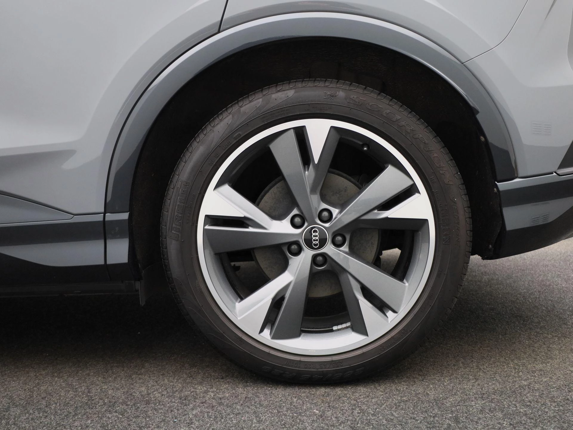 Audi Q4 e-tron 35 Launch edition Advanced 55 kWh