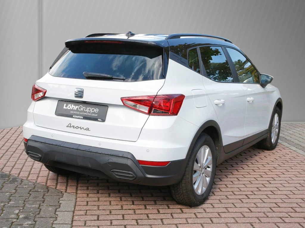 SEAT-Arona-image-3