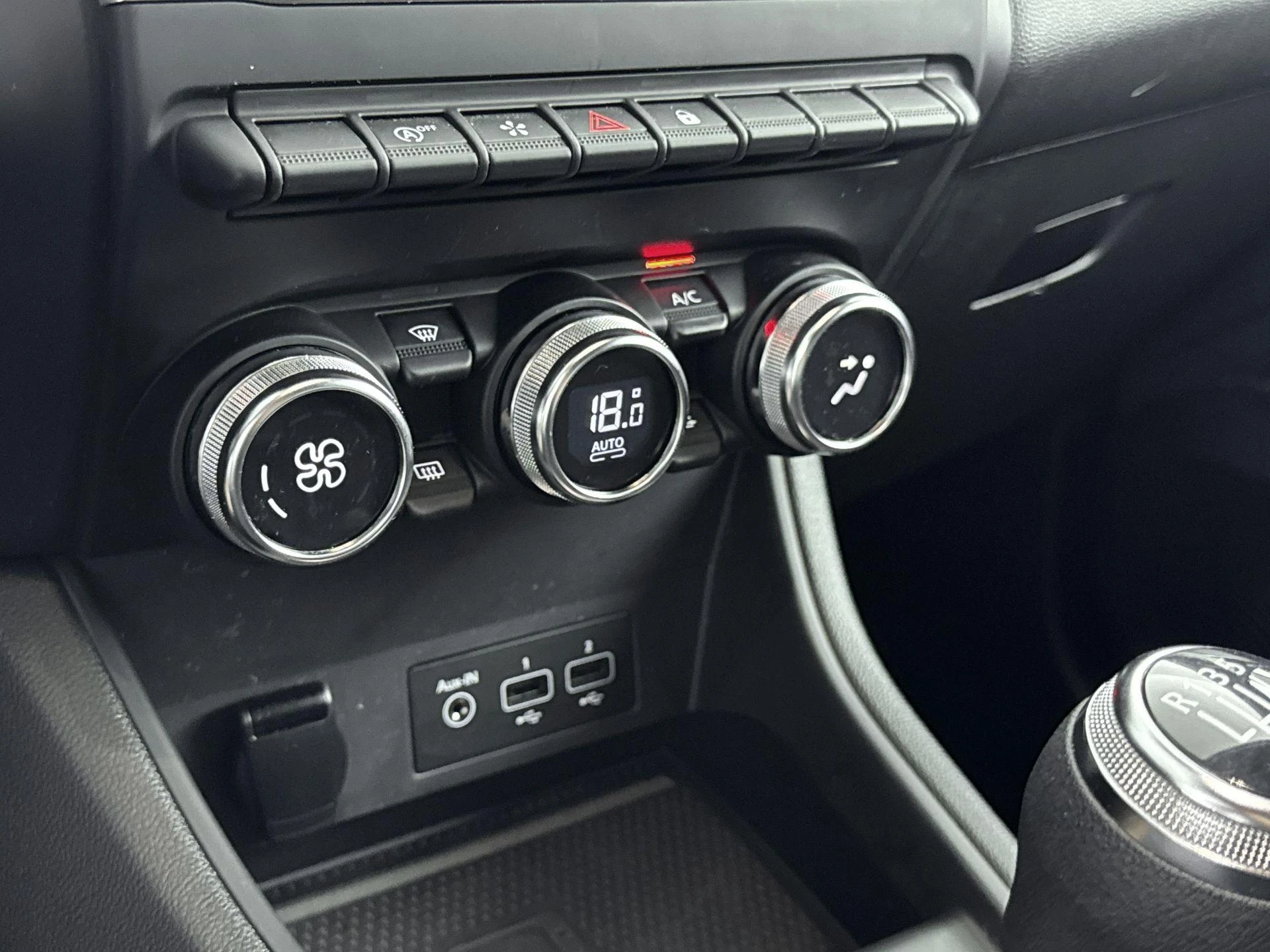 Renault-Captur-image-18