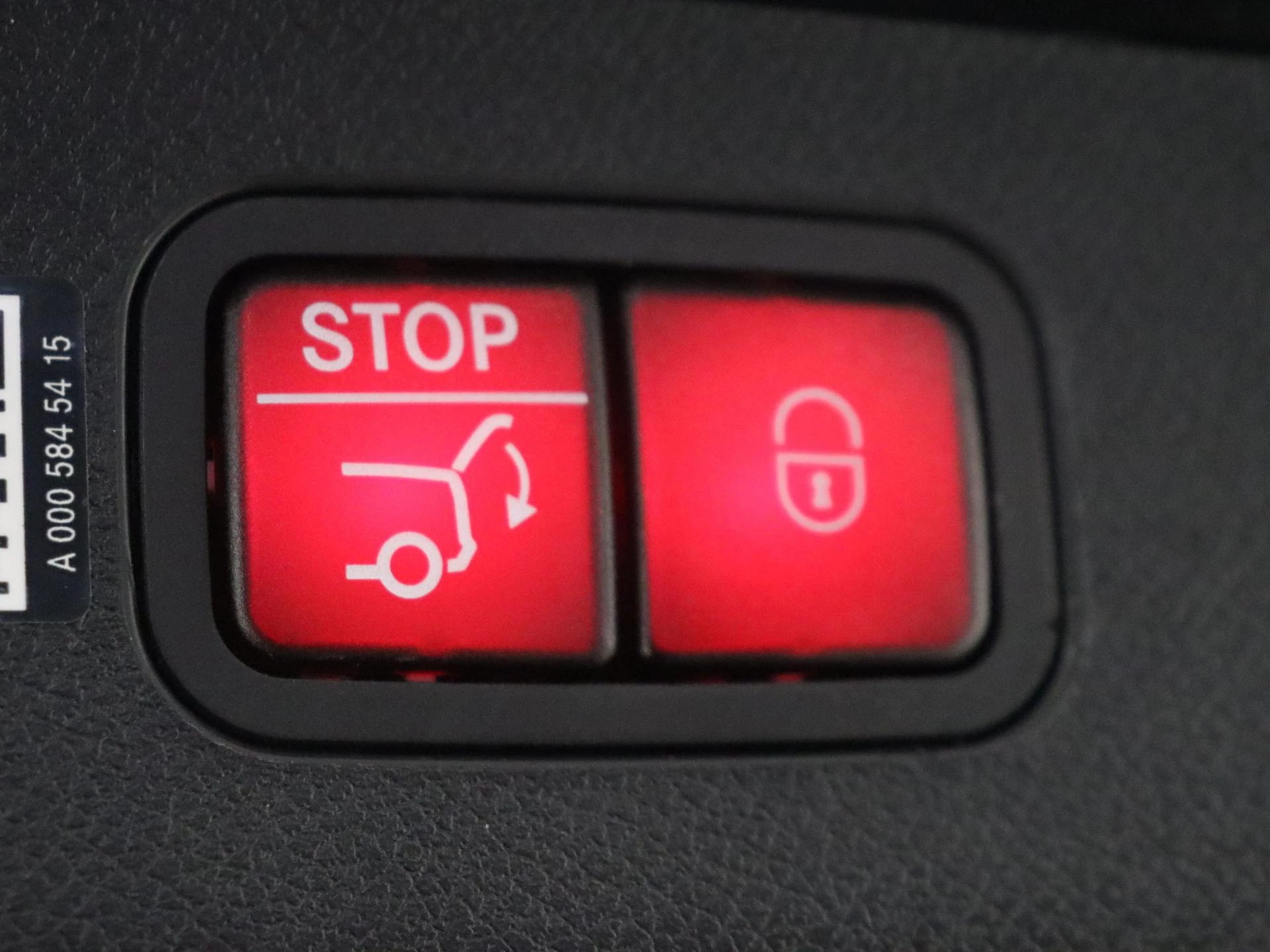 Mercedes-Benz-E-Klasse-image-29