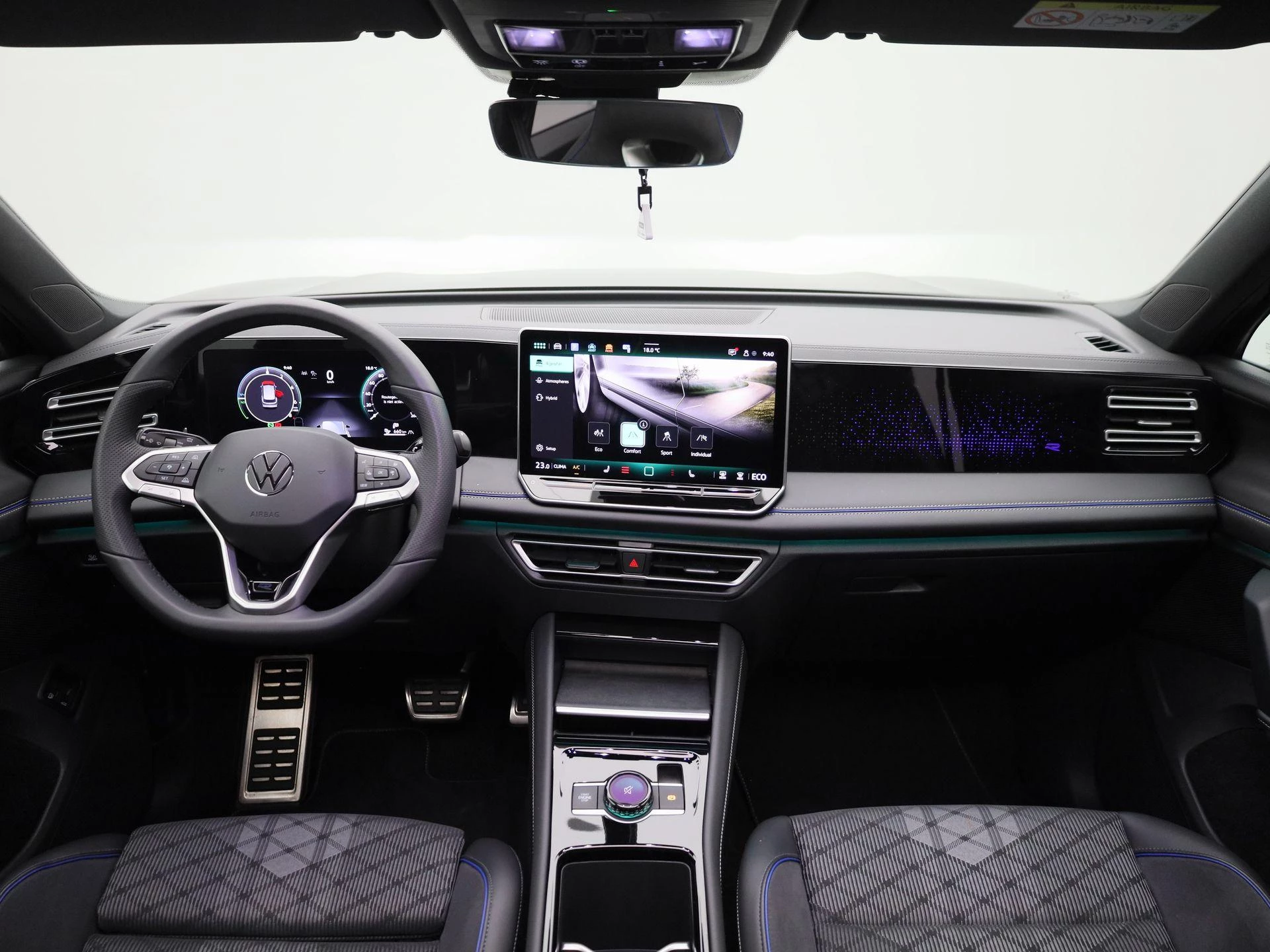 Volkswagen-Tiguan-image-43