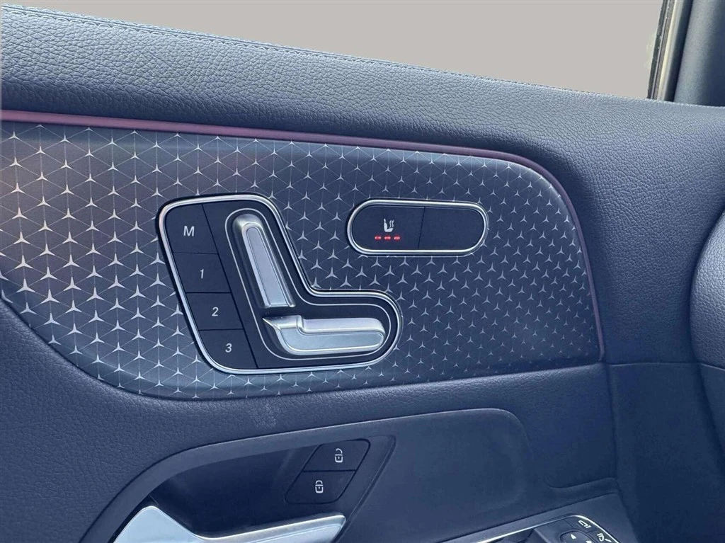 Mercedes-Benz-EQA-image-10