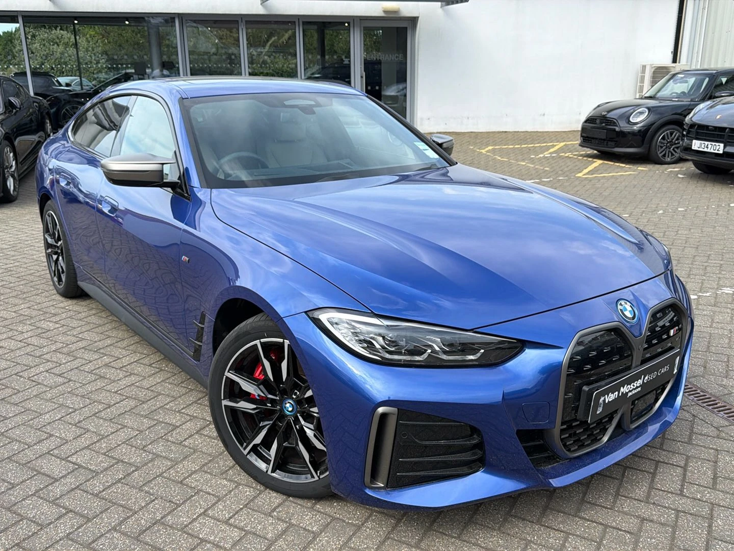 BMW i4, image 17