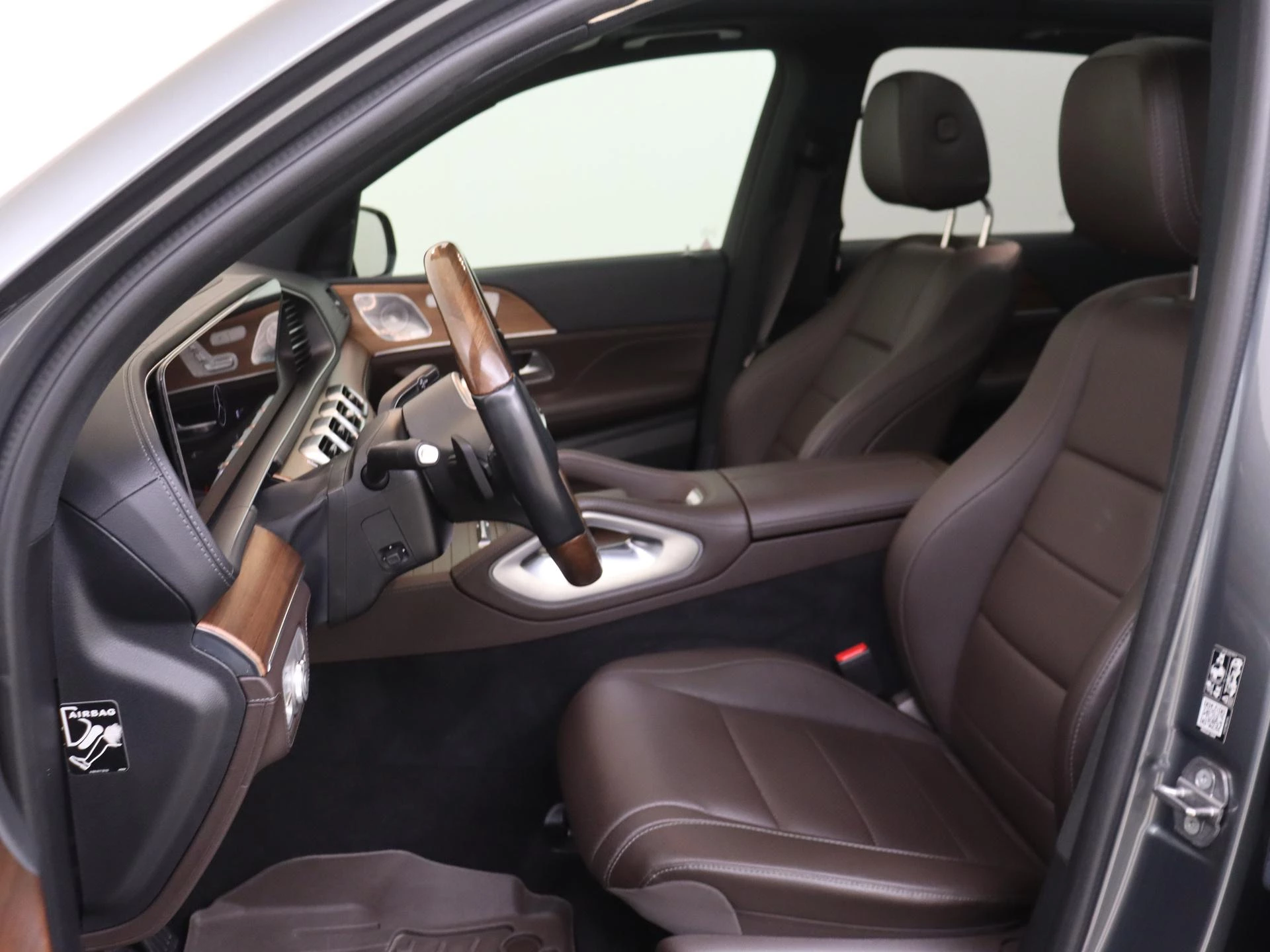 Mercedes-Benz-GLE-image-9