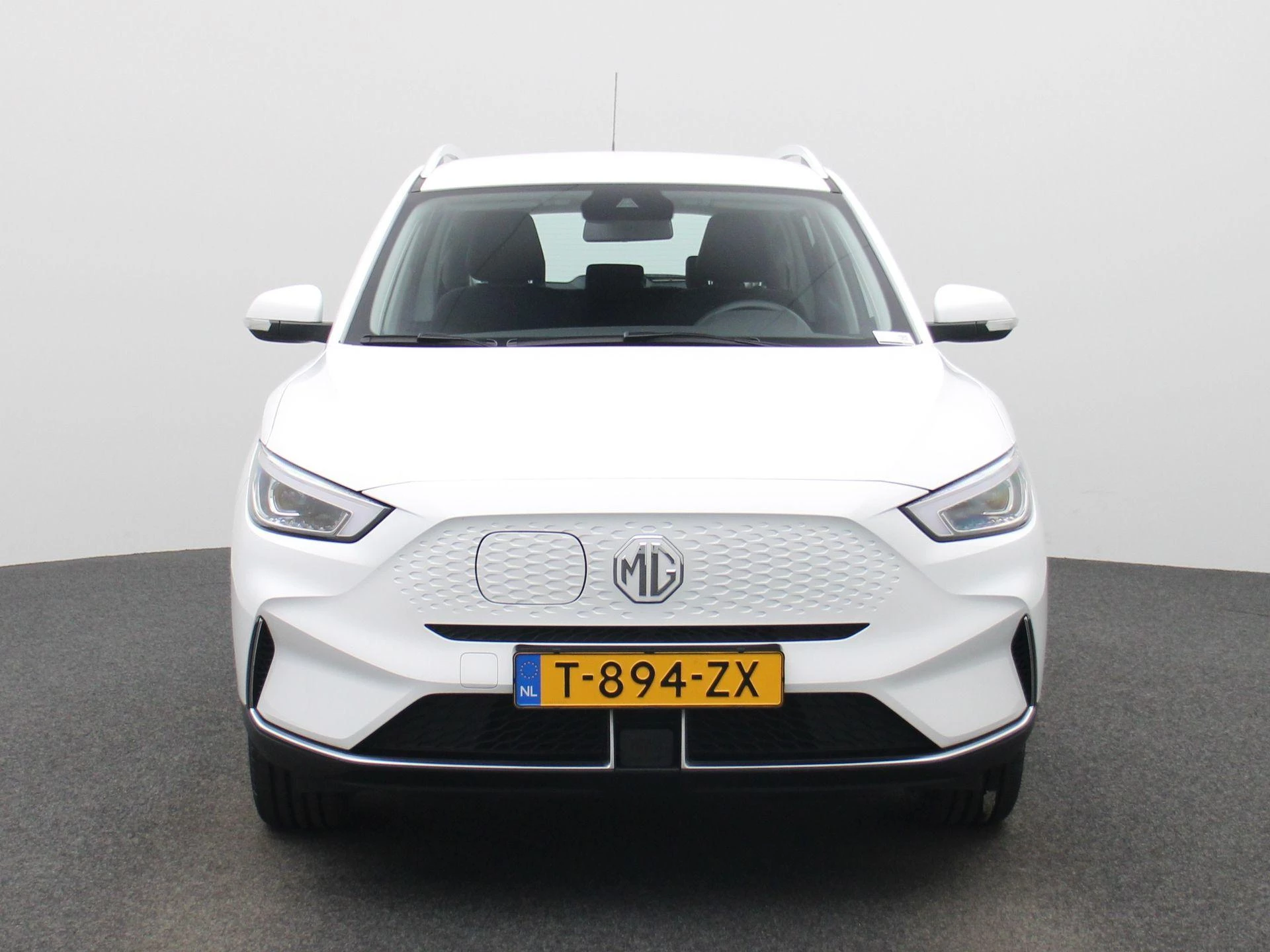 MG-ZS EV-image-2
