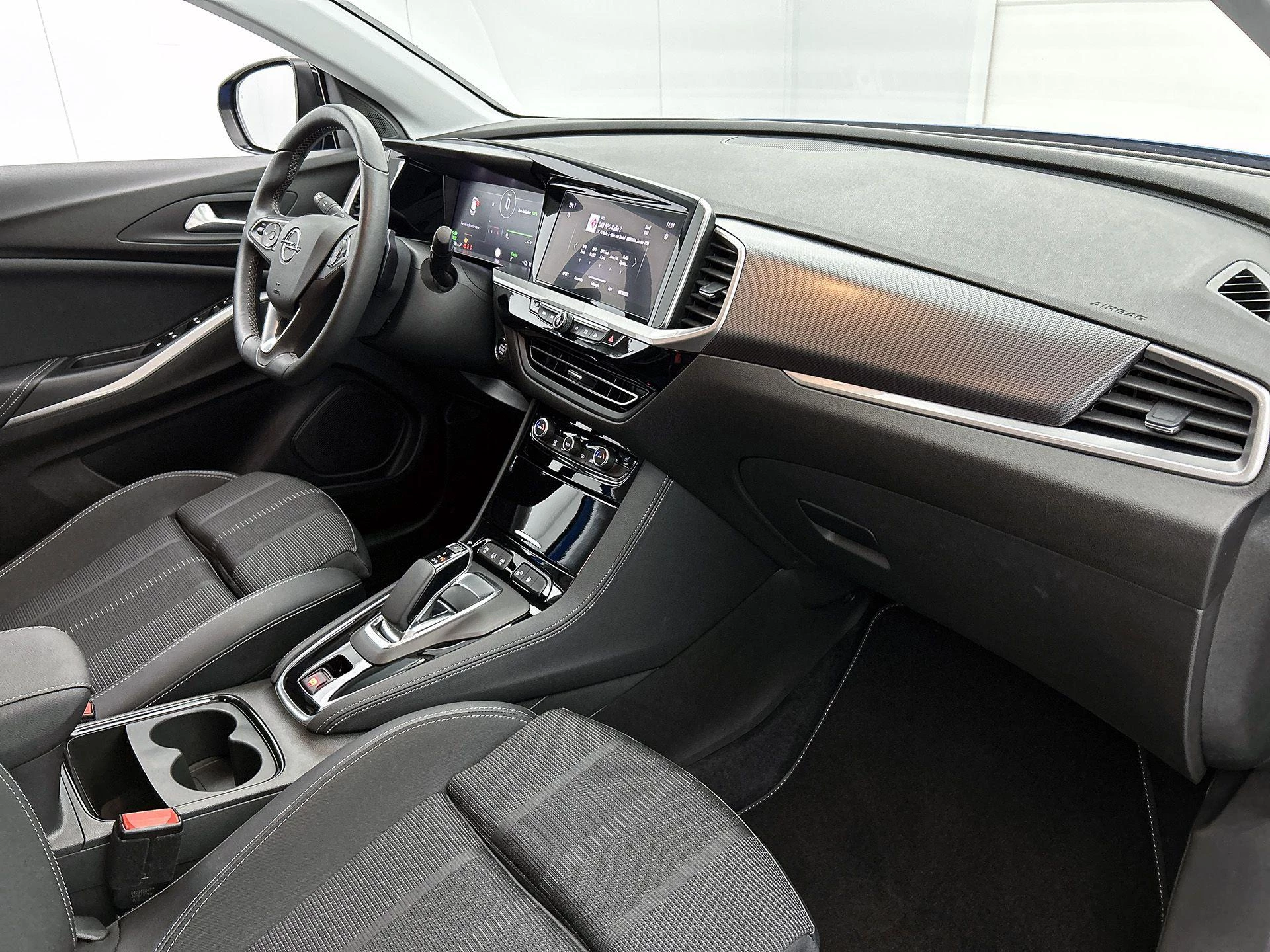 Opel Grandland 1.6 Turbo Plug-In Hybrid Business Elegance