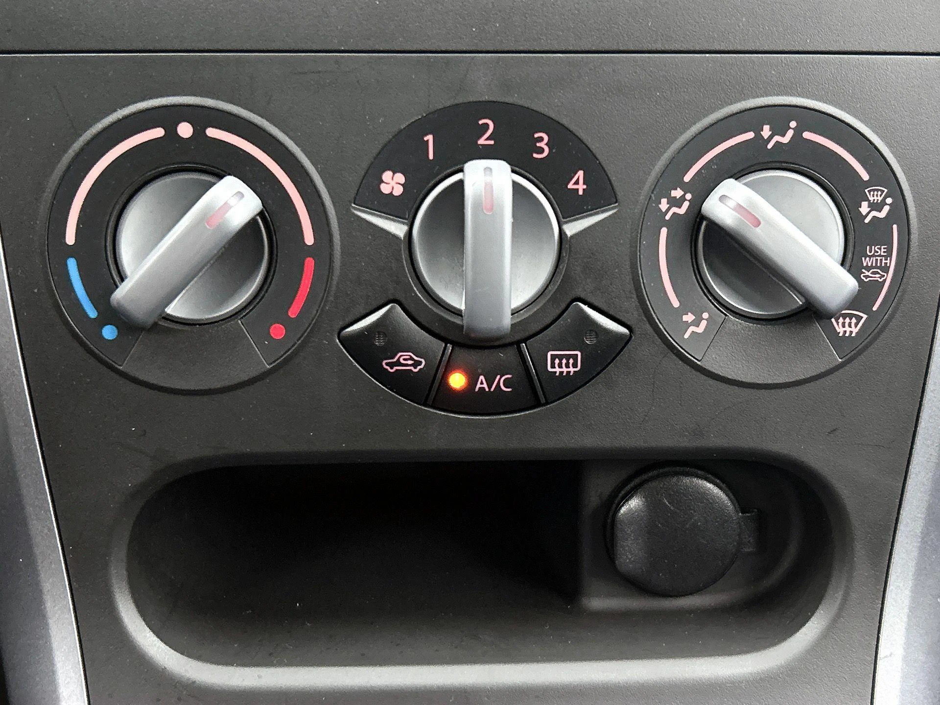 Opel-Agila-image-23