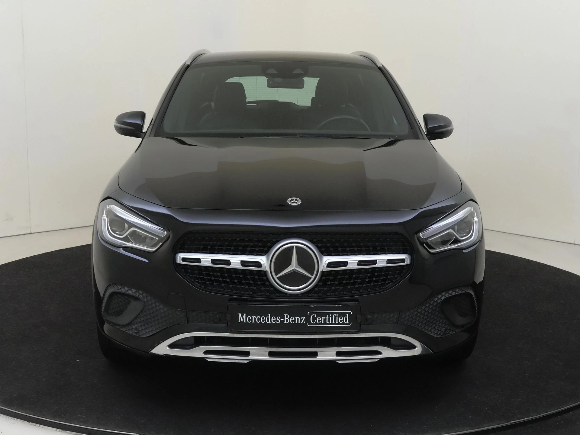 Mercedes-Benz GLA 180 Business Solution Luxury