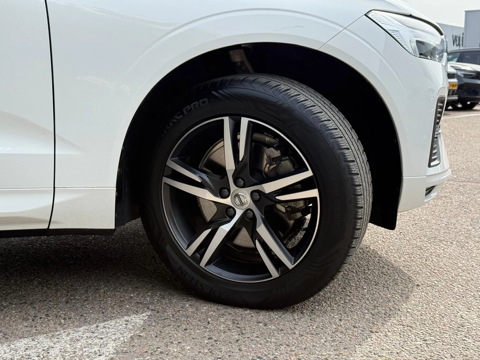 Volvo XC60 2.0 B4 Momentum