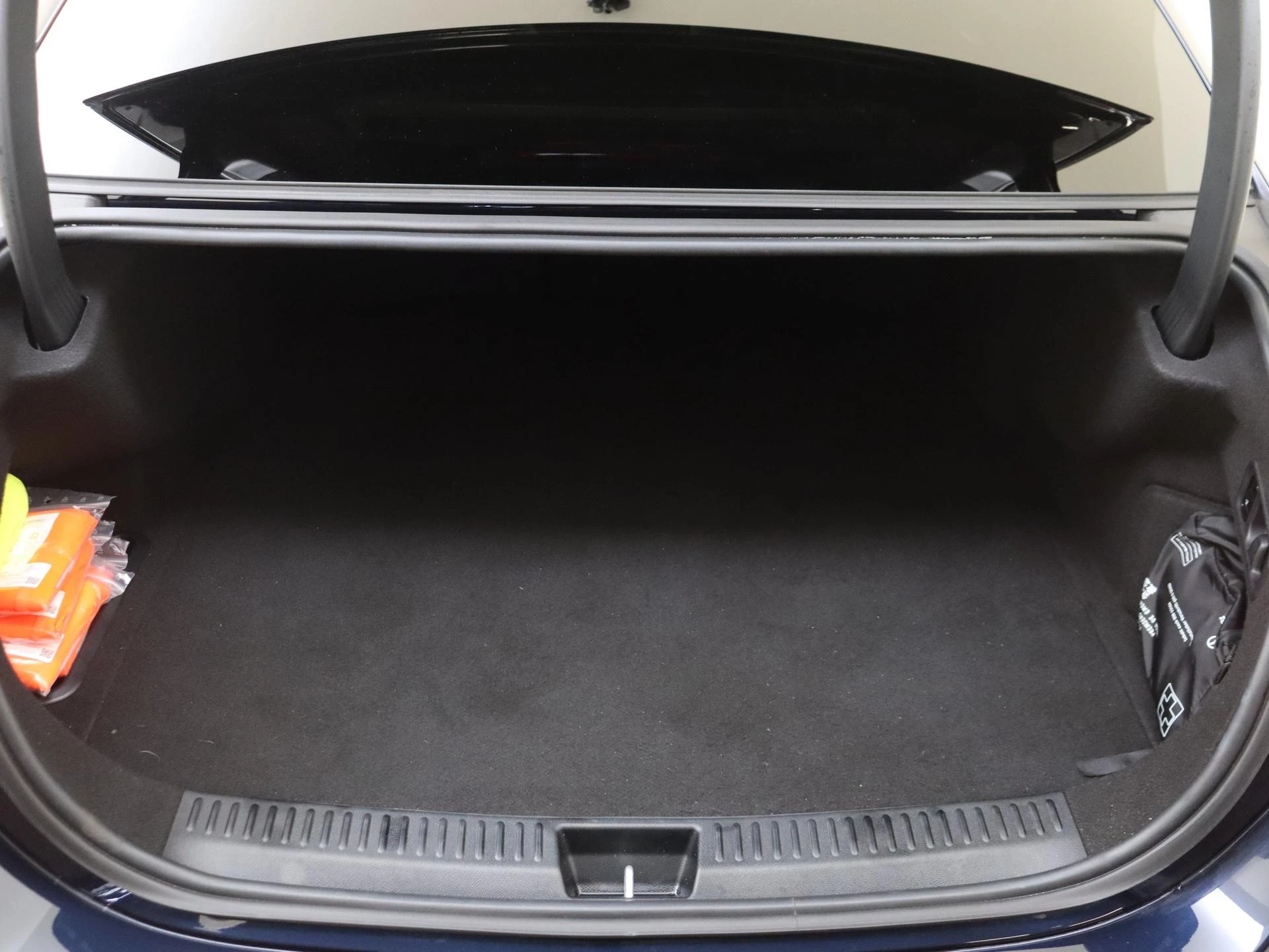 Mercedes-Benz-E-Klasse-image-34