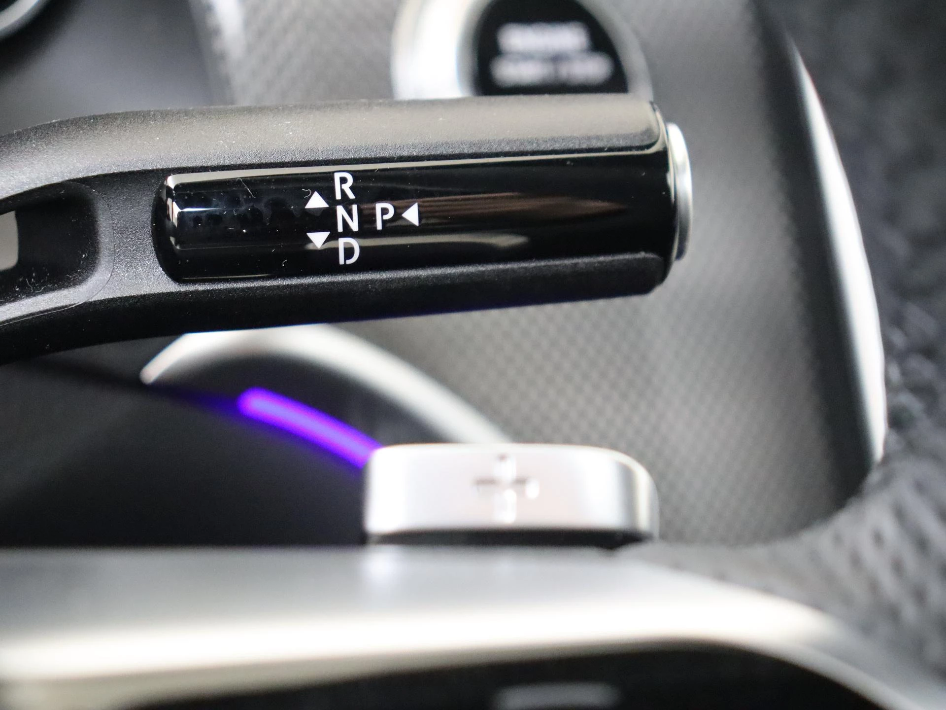 Mercedes-Benz-GLC-image-14