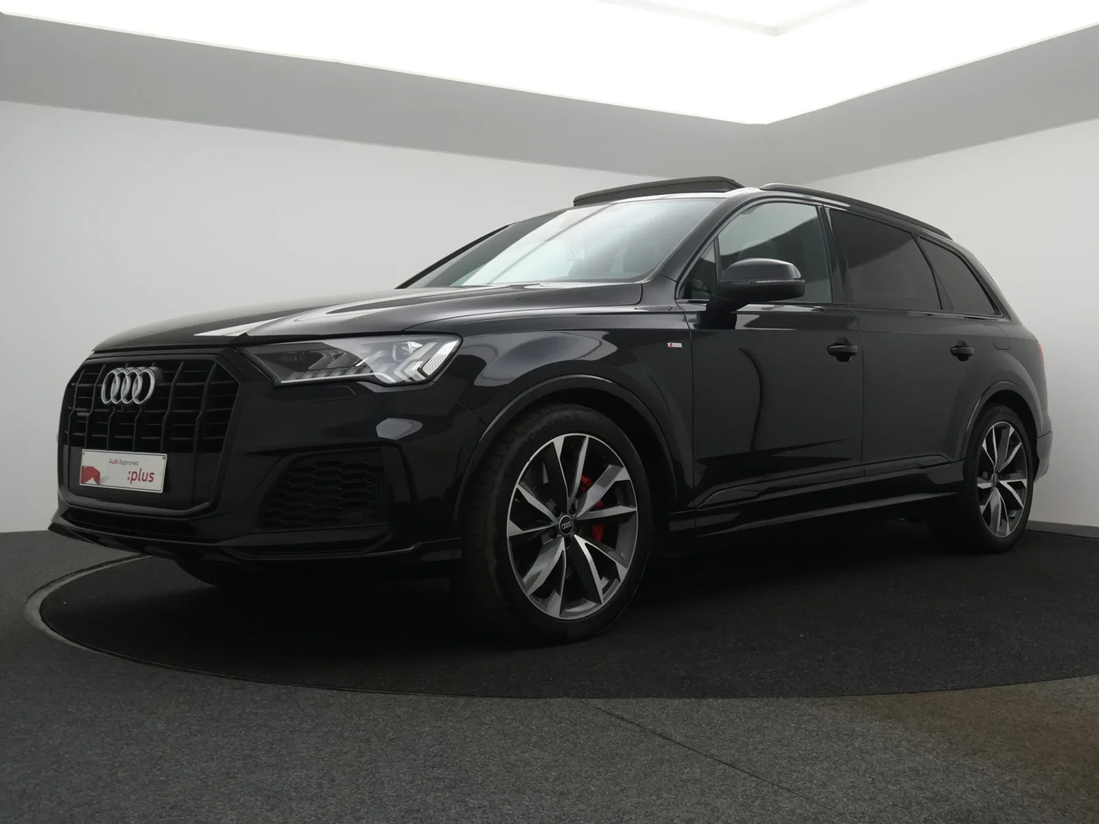 Audi-Q7-image-0