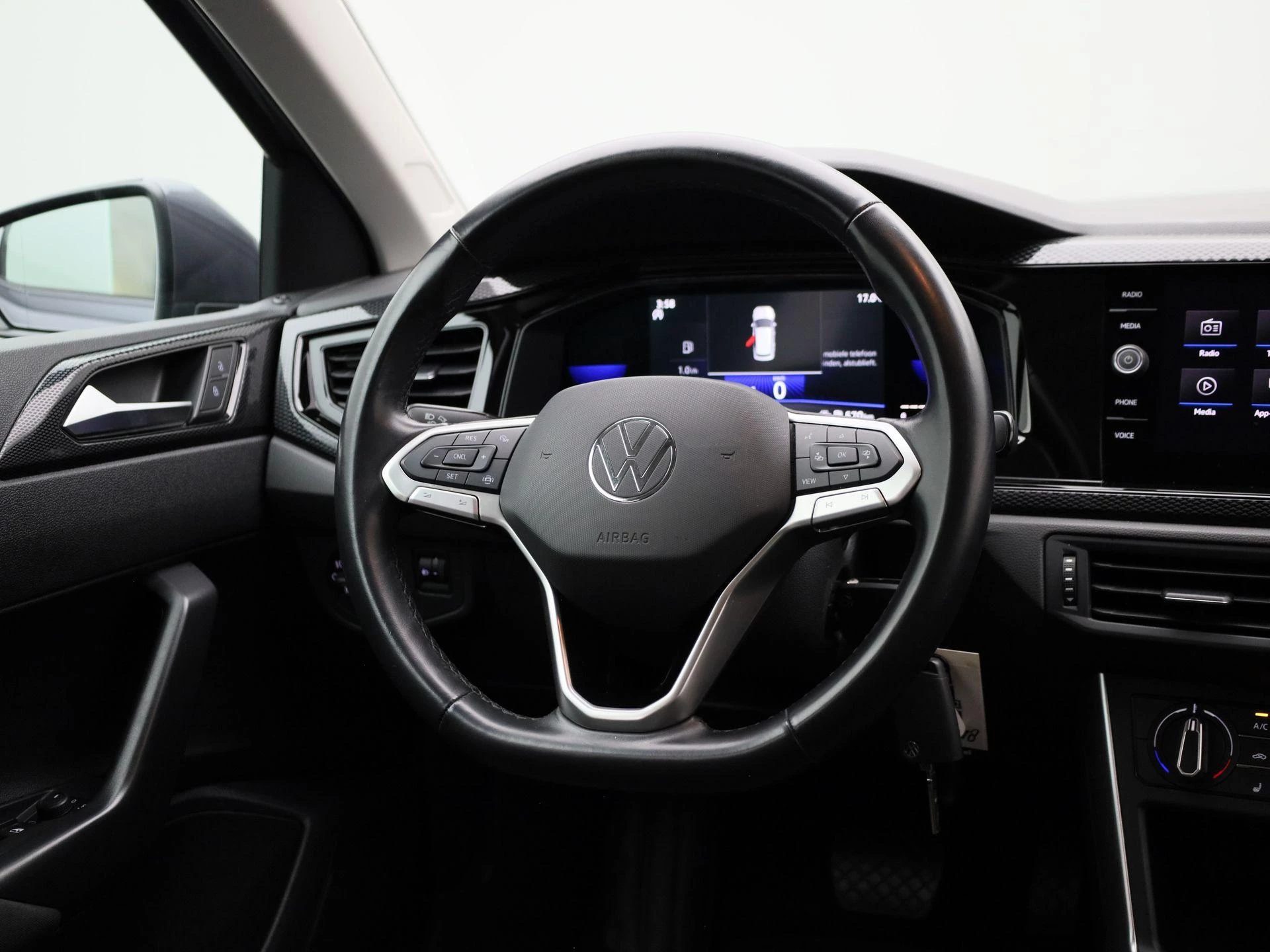 Volkswagen Polo 1.0 TSI Life Business
