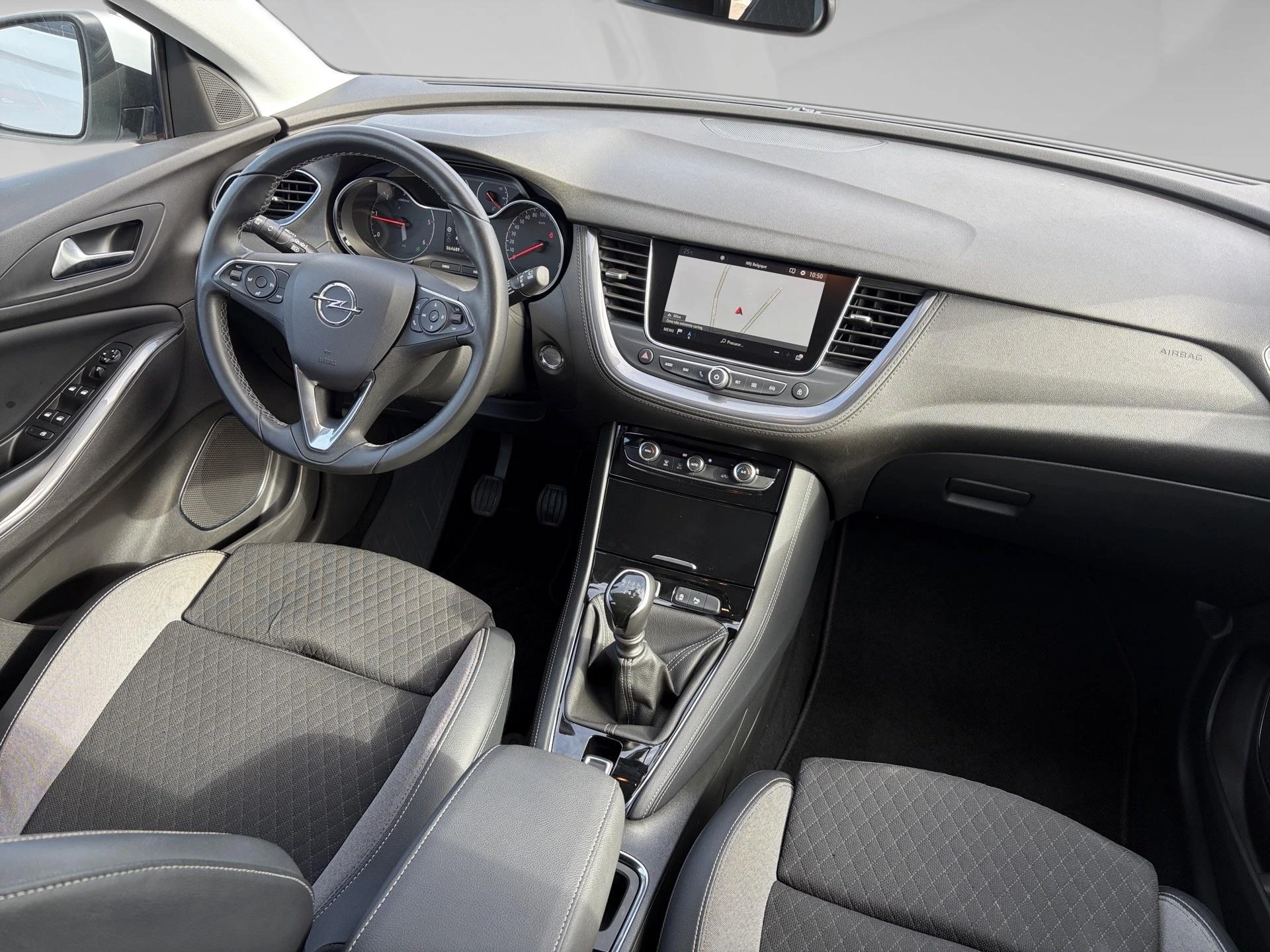 Opel-Grandland X-image-5