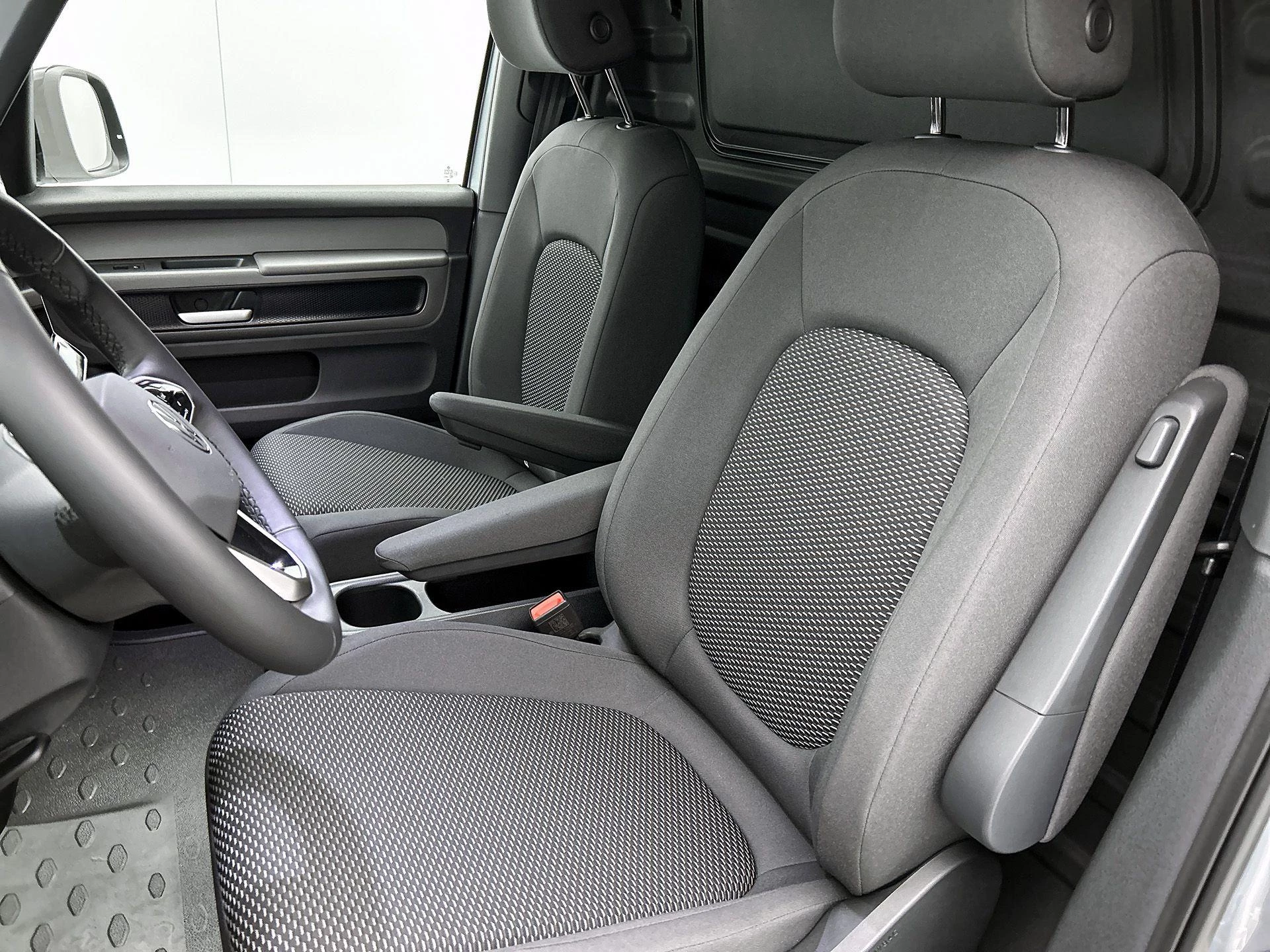 Volkswagen-ID. Buzz Cargo-image-28