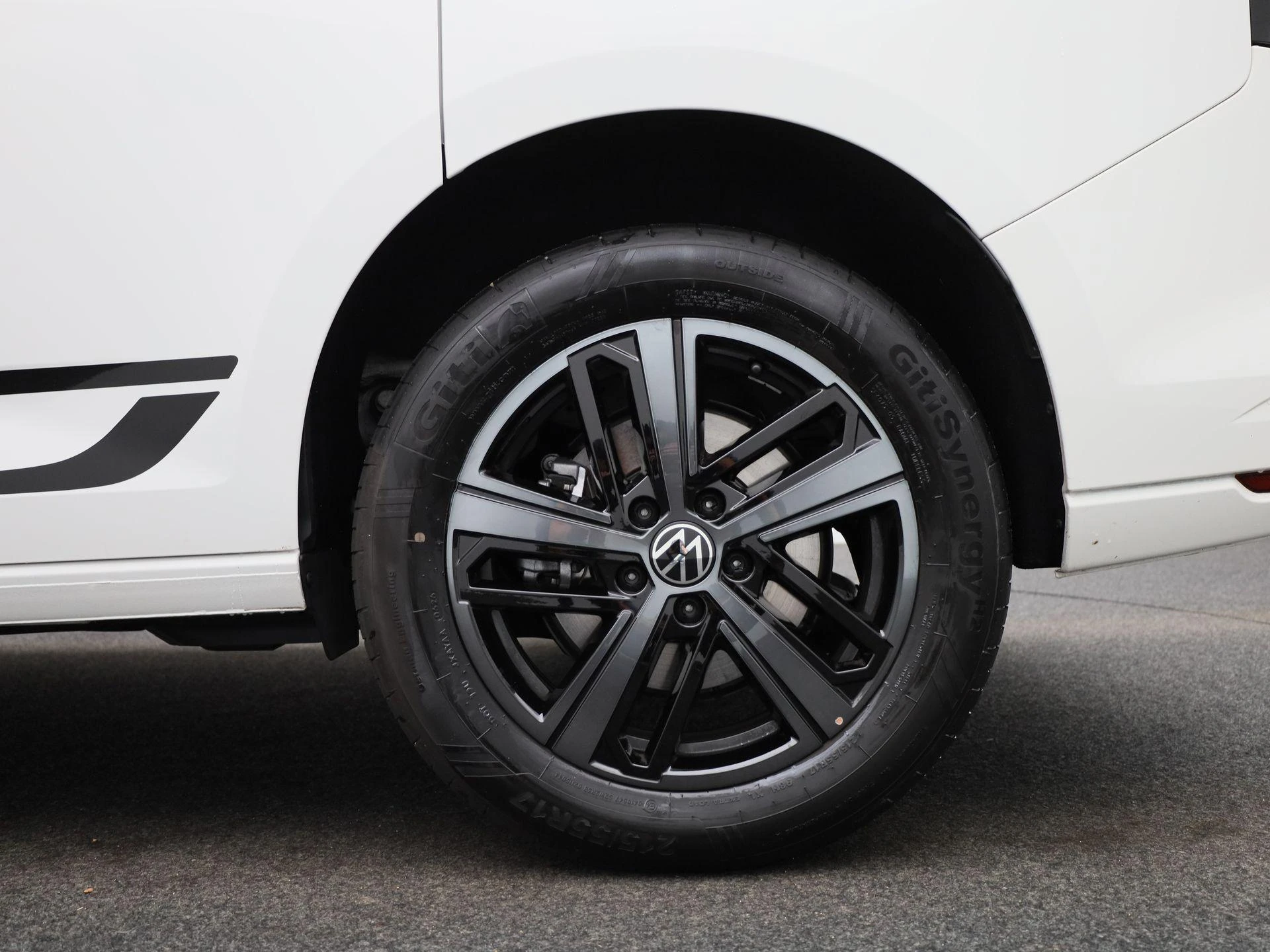 Volkswagen-Caddy-image-12