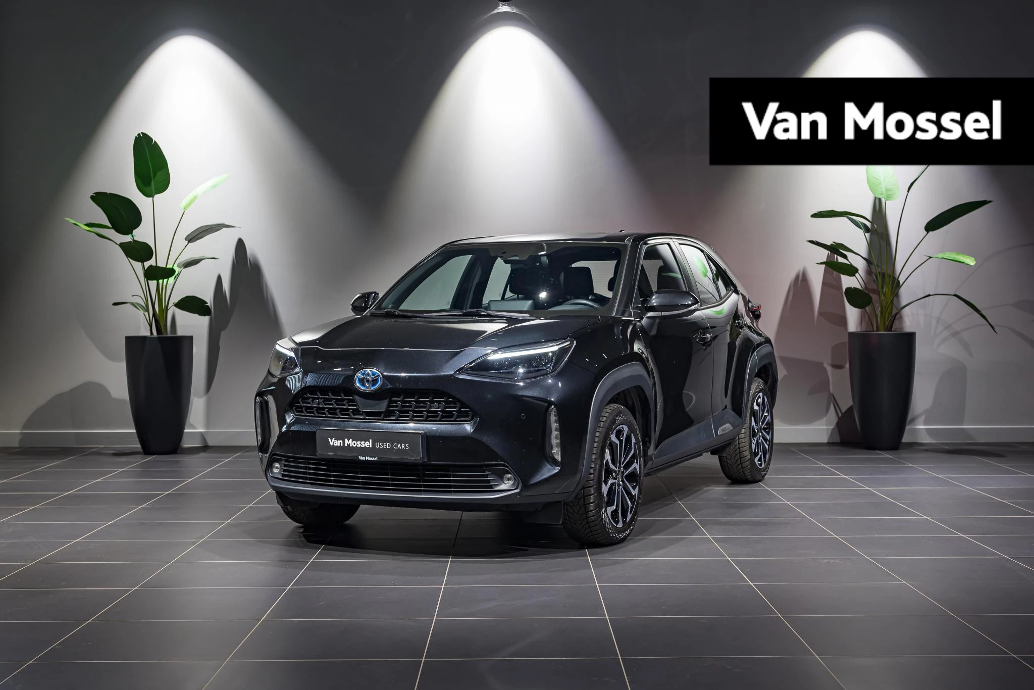 Toyota-Yaris Cross-image-0