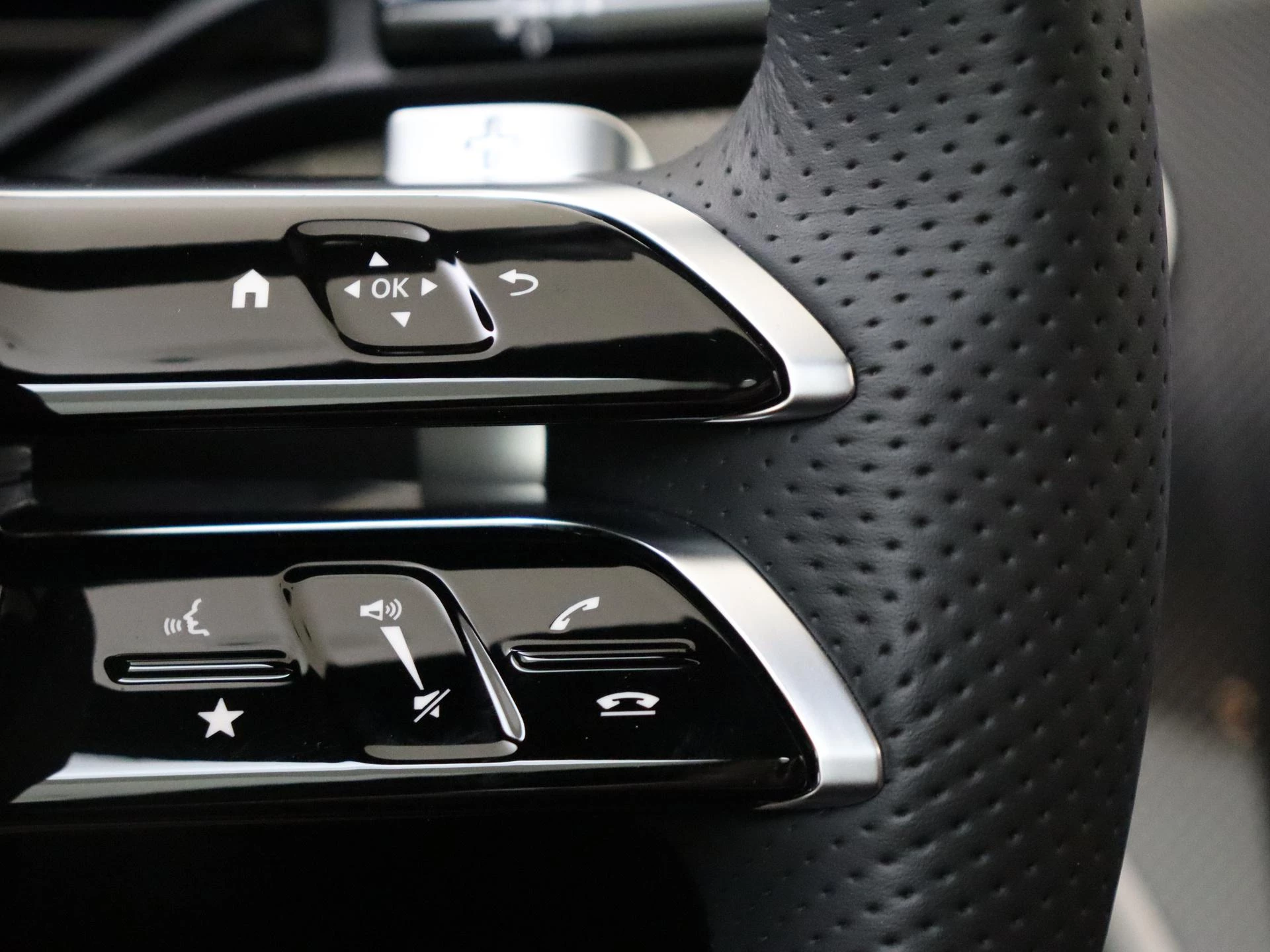 Mercedes-Benz C-Klasse 400 e 4MATIC AMG Line