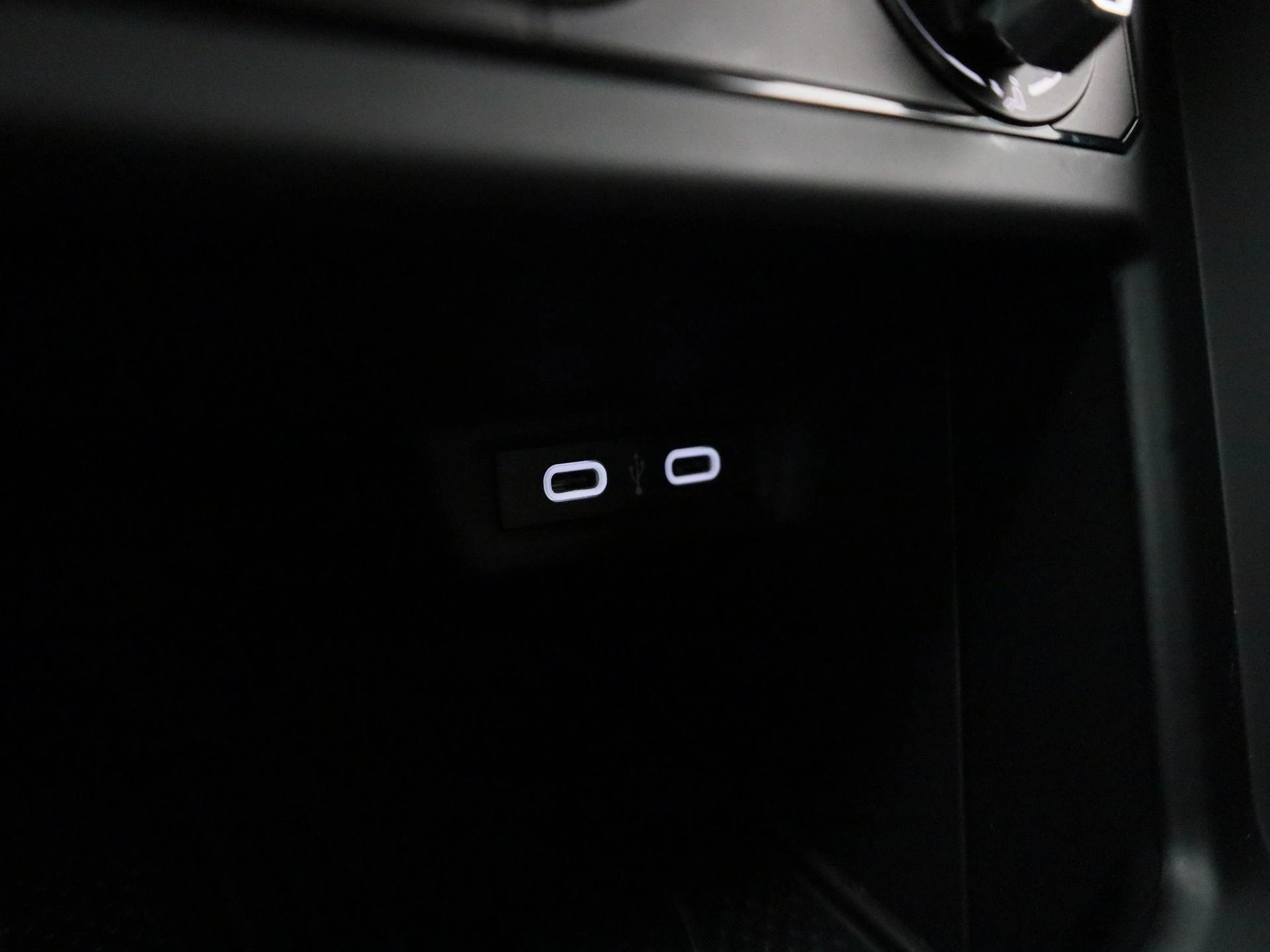 Volkswagen-Polo-image-31