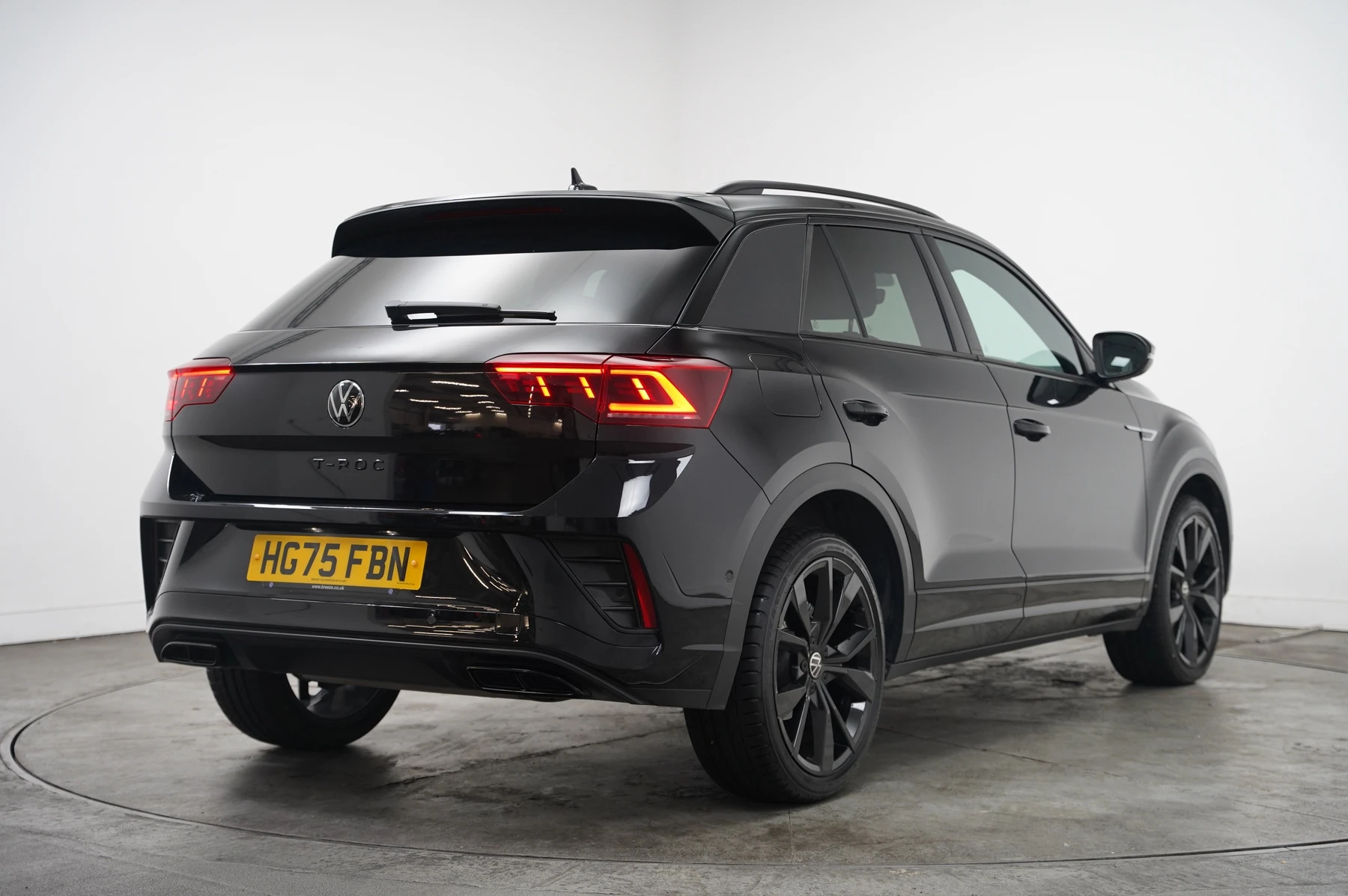 Volkswagen-T-Roc-image-14