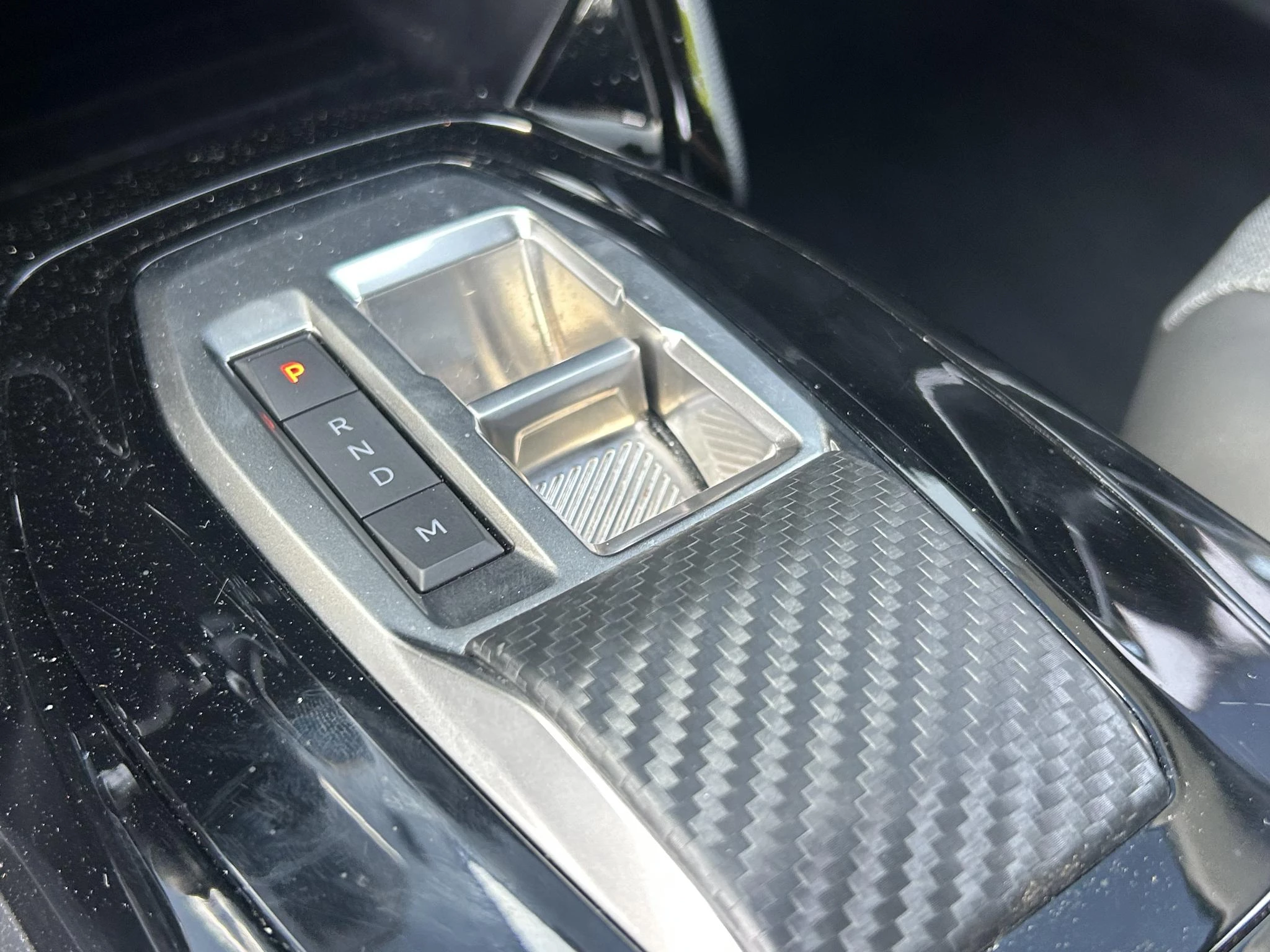 Peugeot 2008 1.2 Hybrid 145 Allure