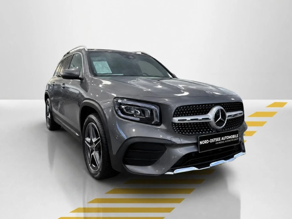 Mercedes-Benz-GLB 220 d-image-17