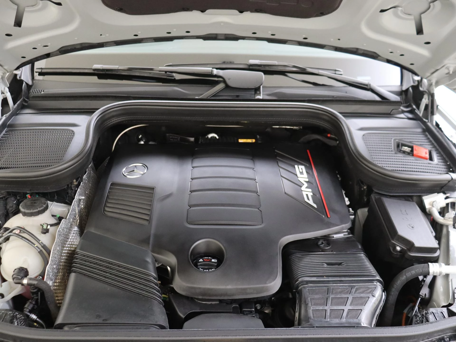 Mercedes-Benz-GLE-image-4