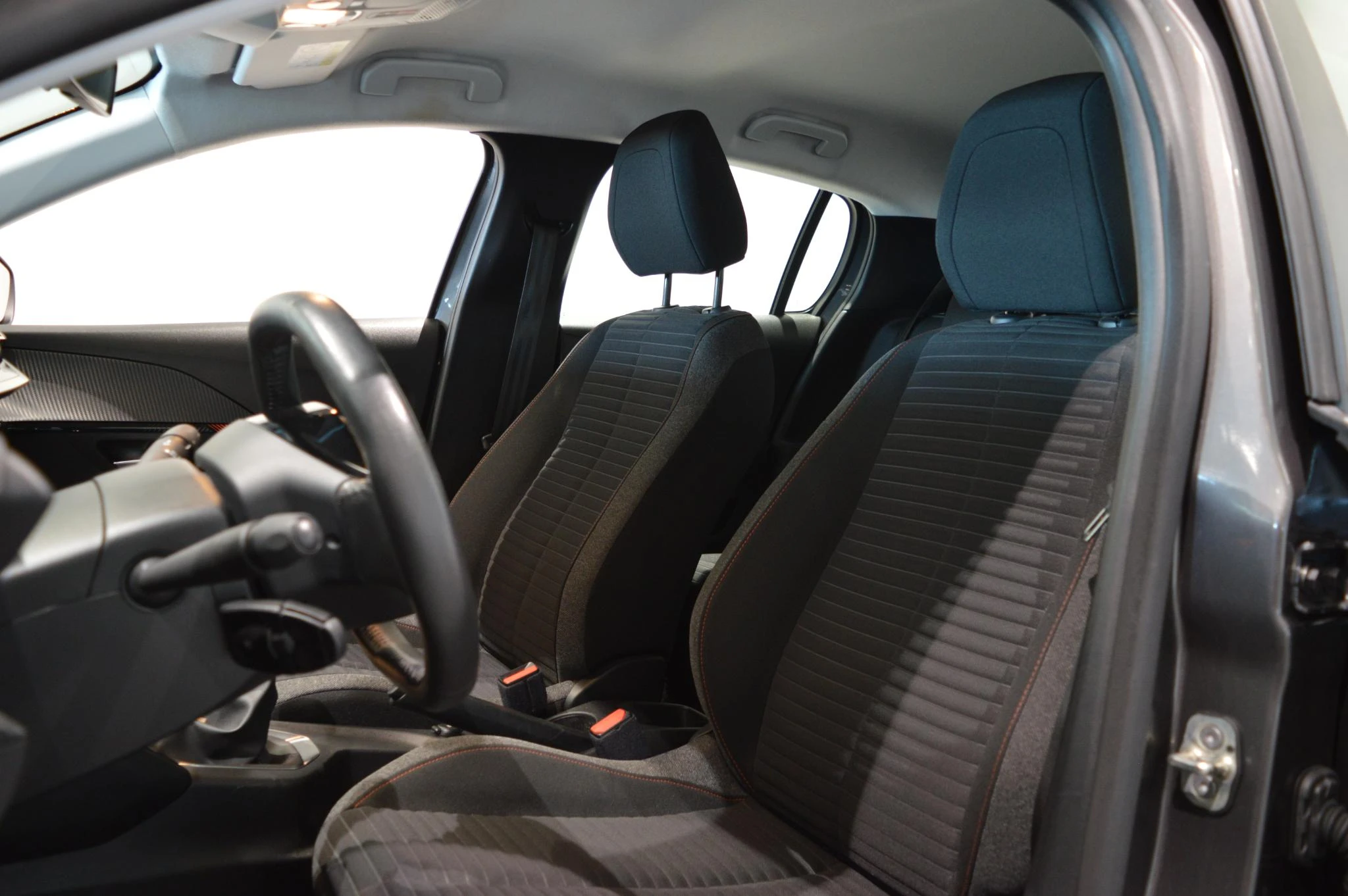 Peugeot-208-image-7