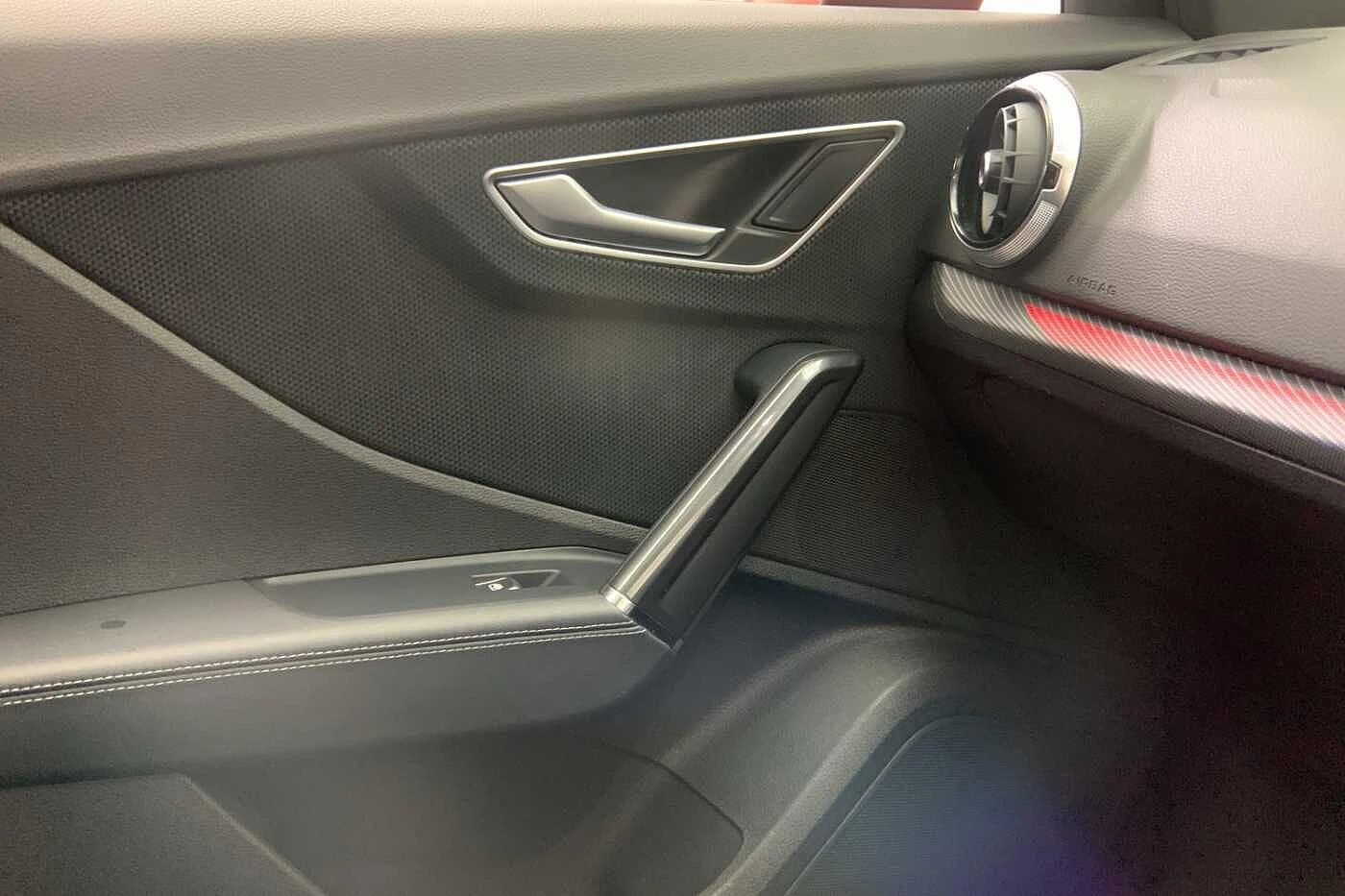 Audi-SQ2-image-28