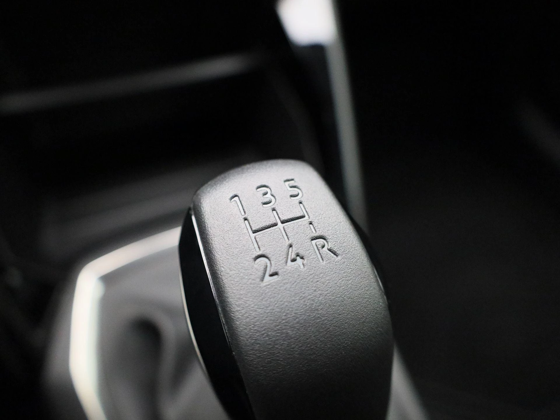 Peugeot-208-image-21