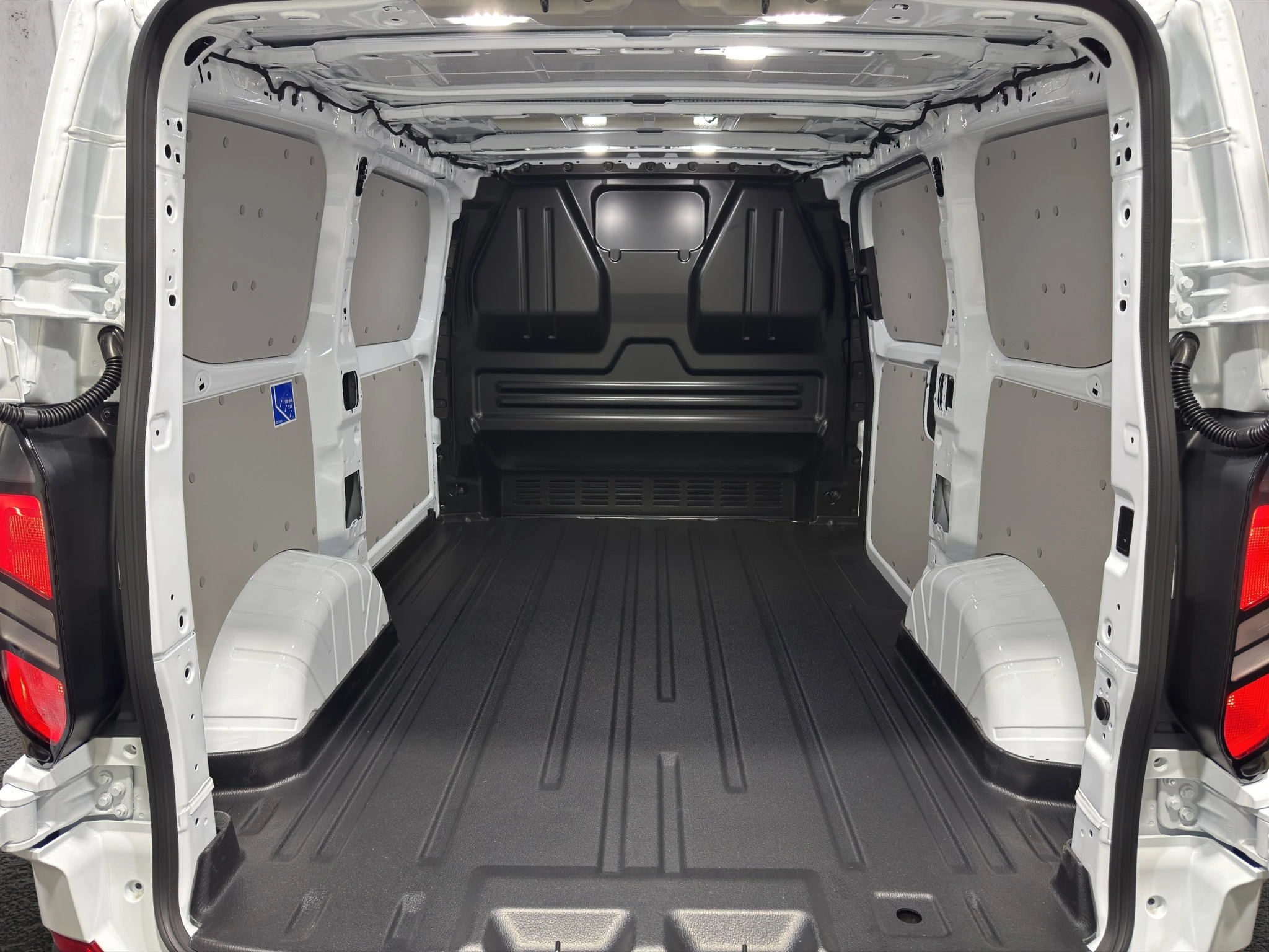 Ford Transit Custom Kastenwagen Trend 320 L1 2.0L EcoBlue. 8-Gang-Automatikgetriebe. FWD