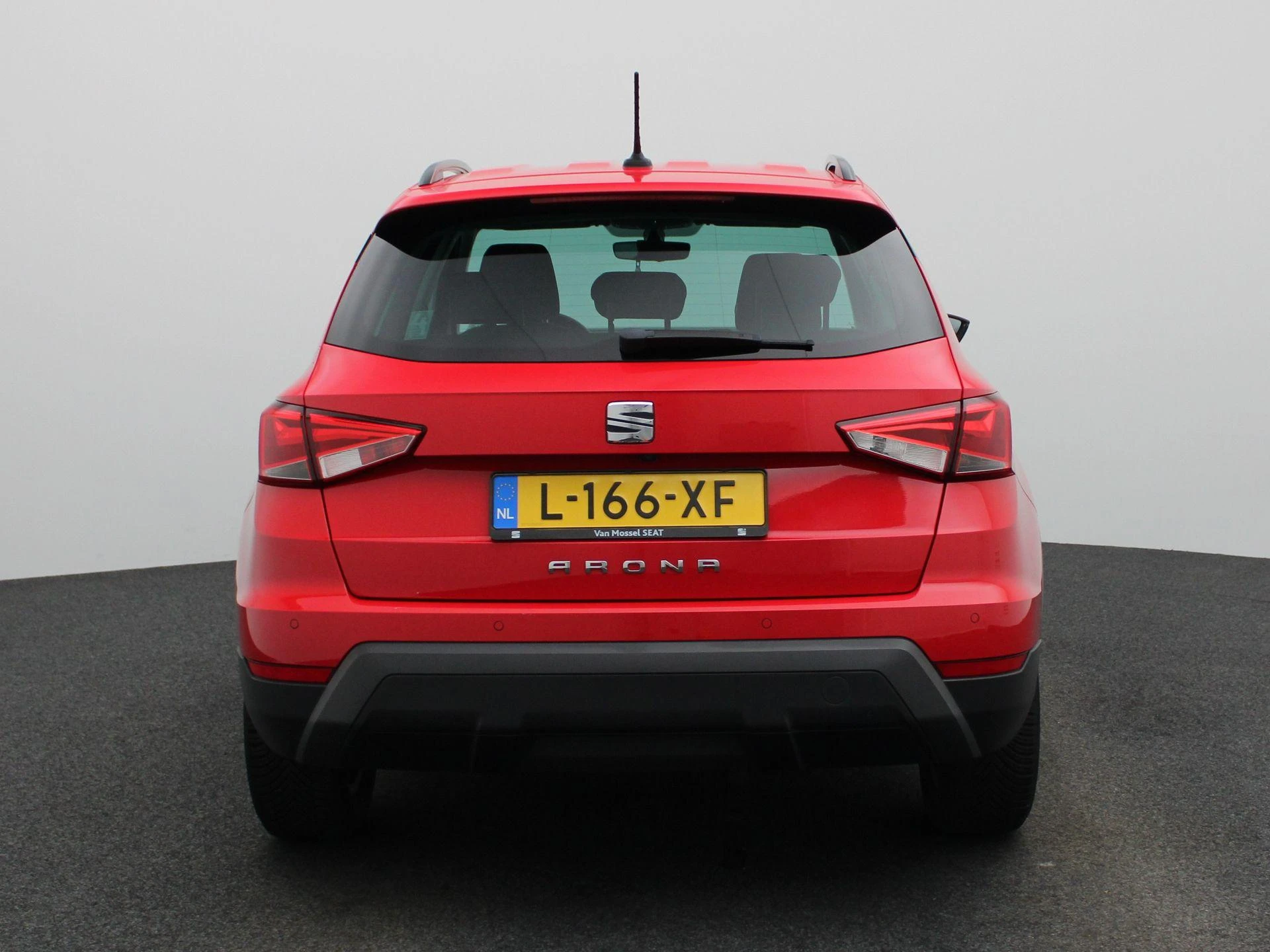 SEAT-Arona-image-4