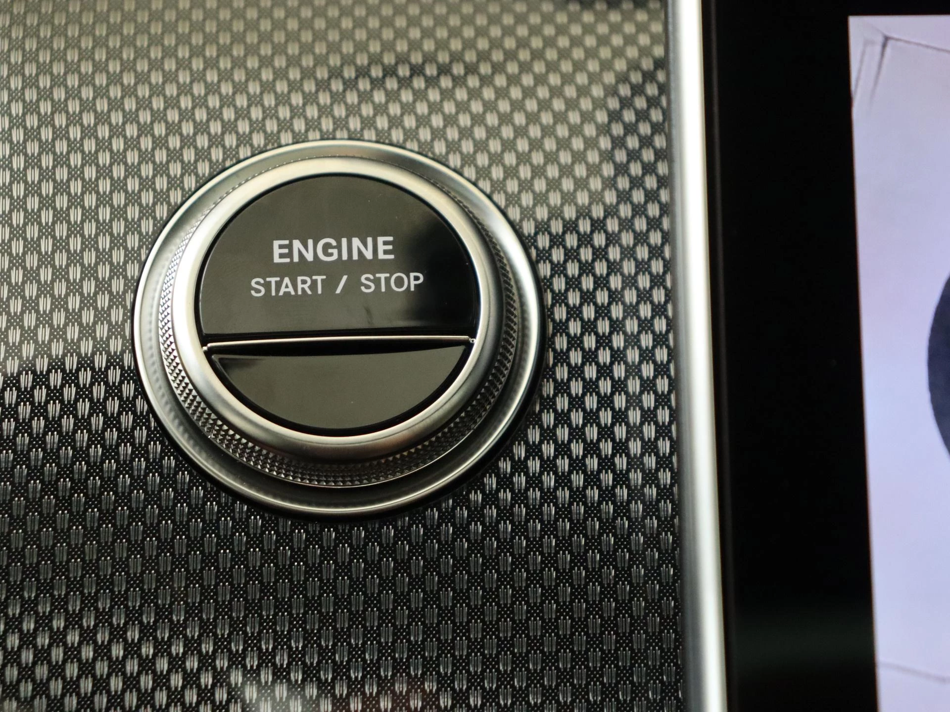 Mercedes-Benz-C-Klasse-image-20