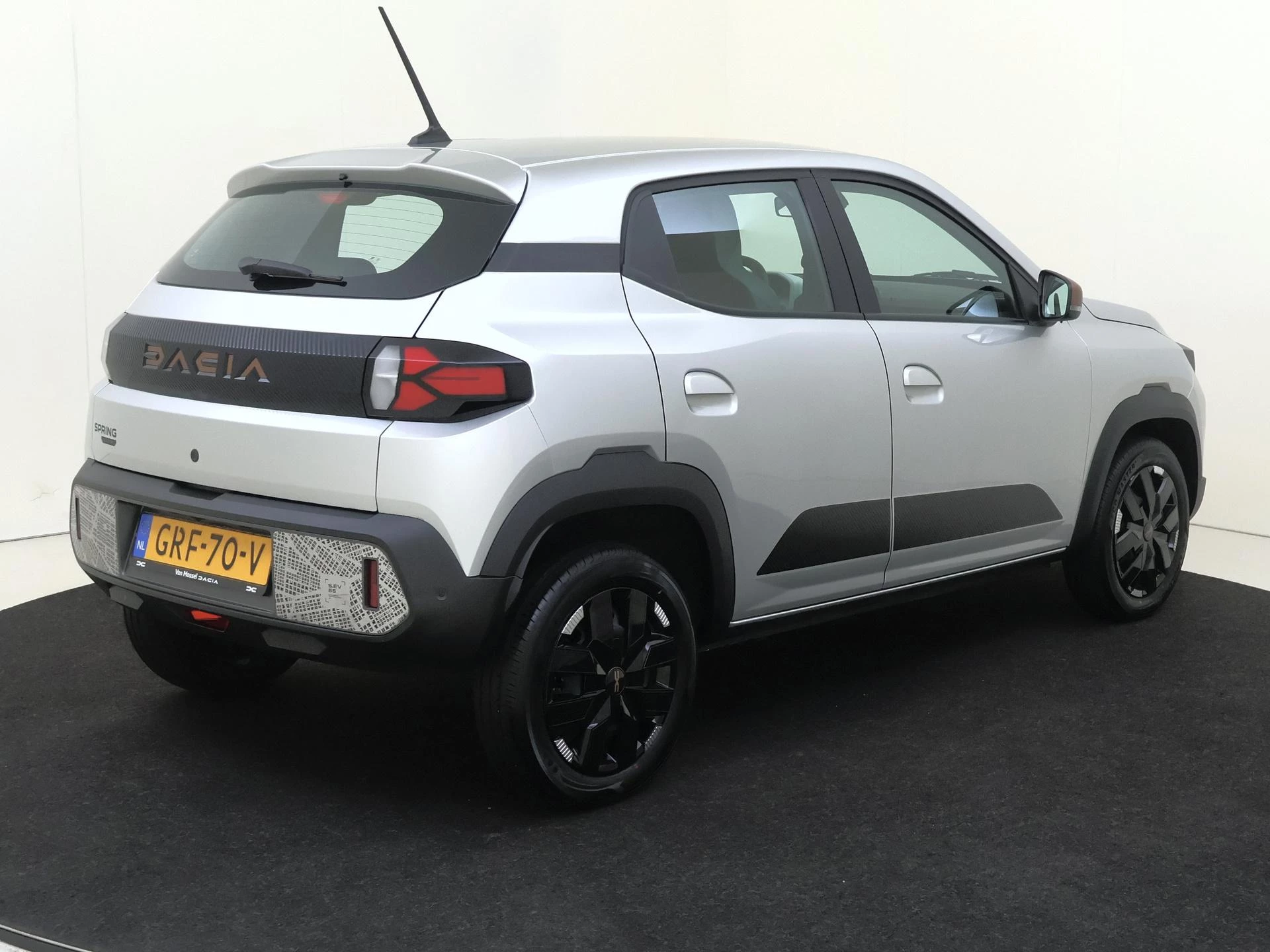 Dacia-Spring-image-3