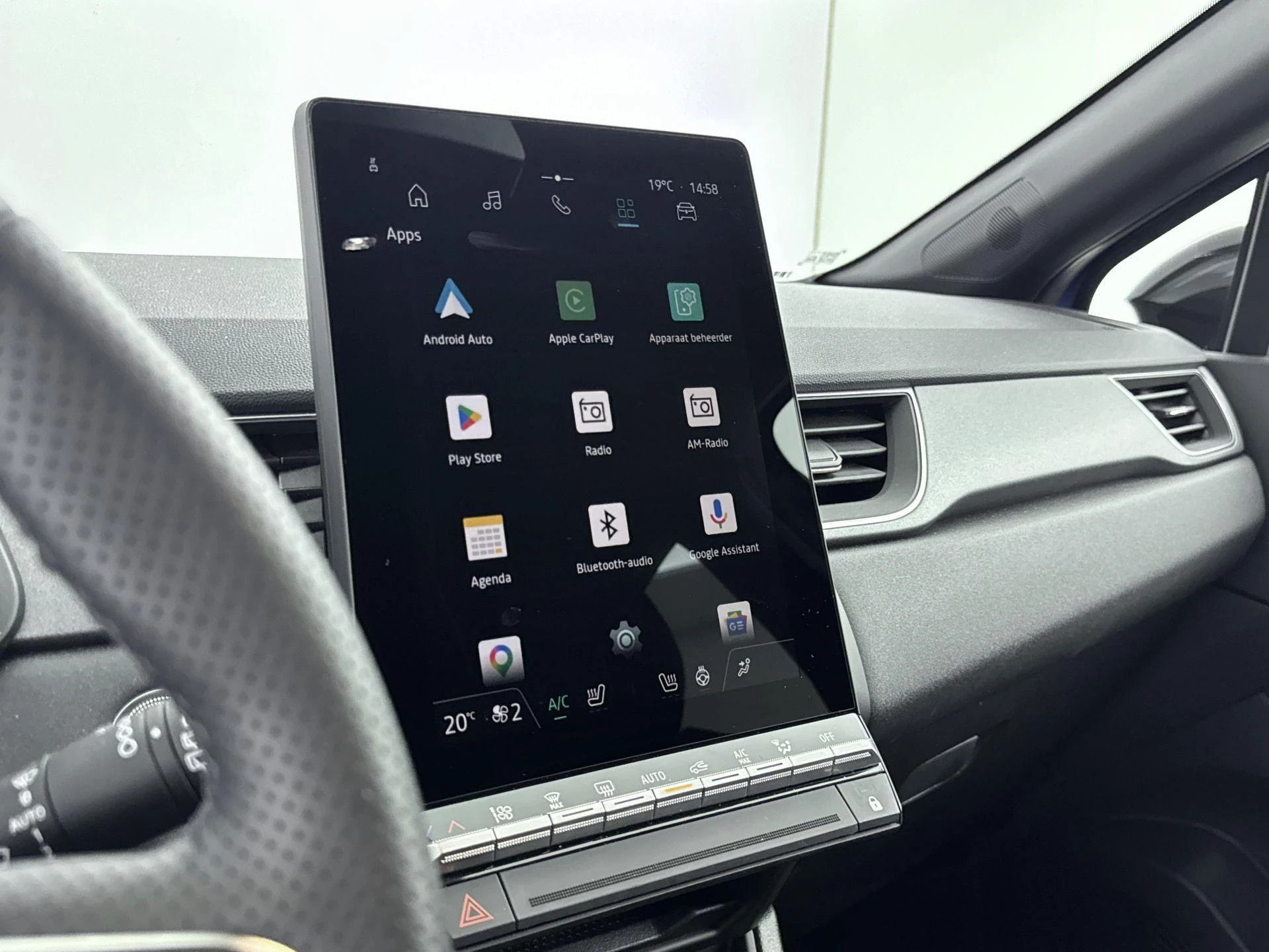 Renault-Captur-image-11