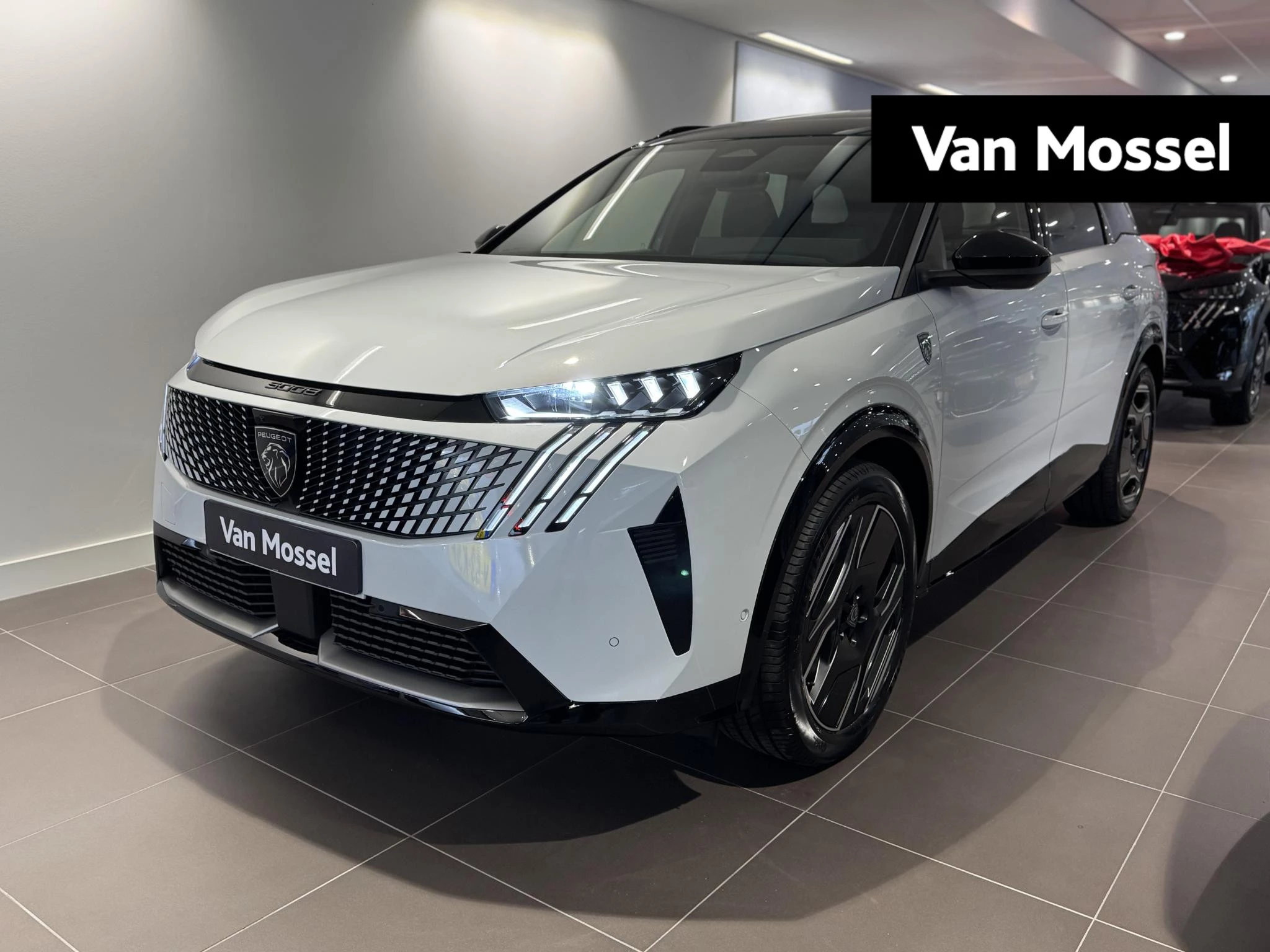 Peugeot-e-5008-image-0