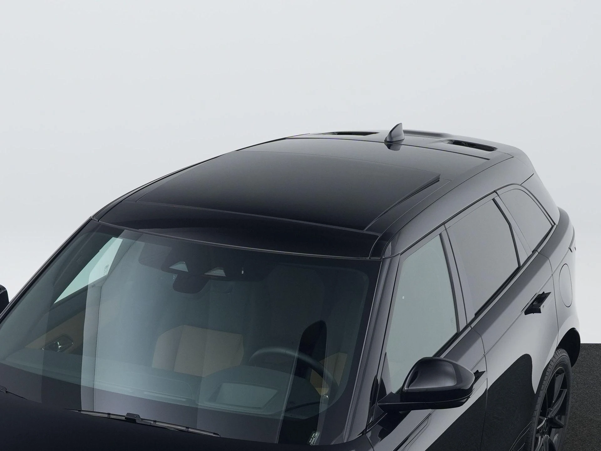 Land Rover-Range Rover Velar-image-57