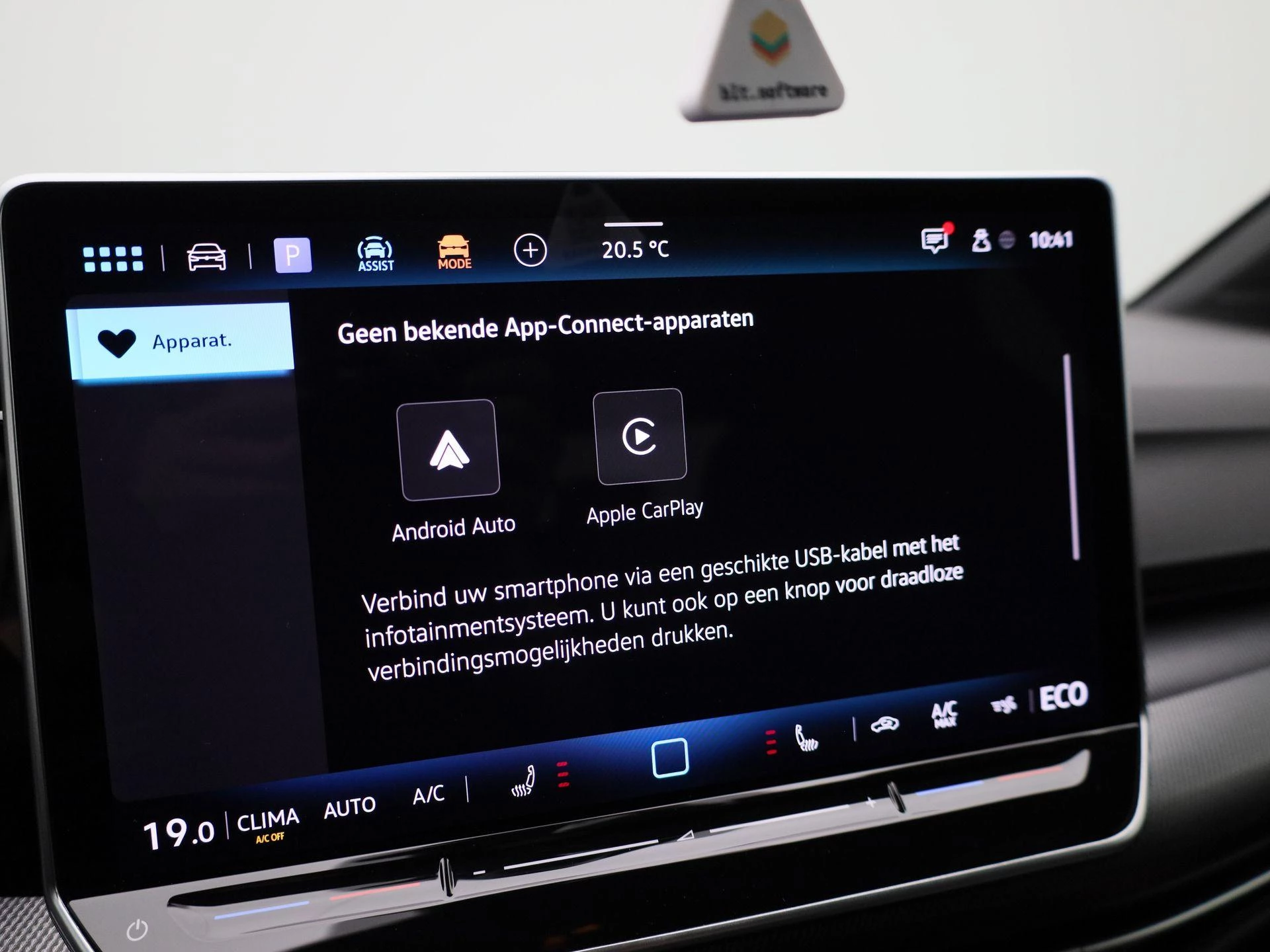 Volkswagen-Golf-image-22