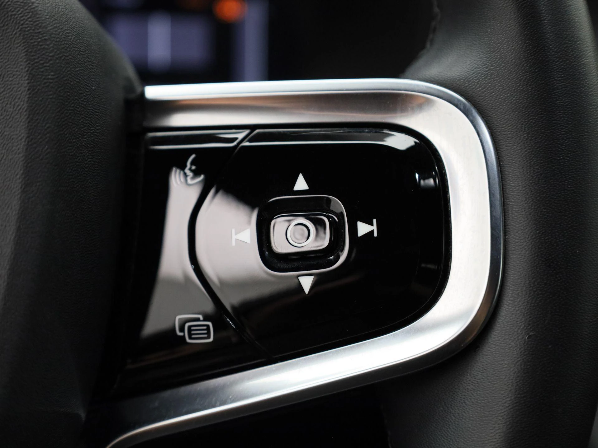 Polestar-2-image-26