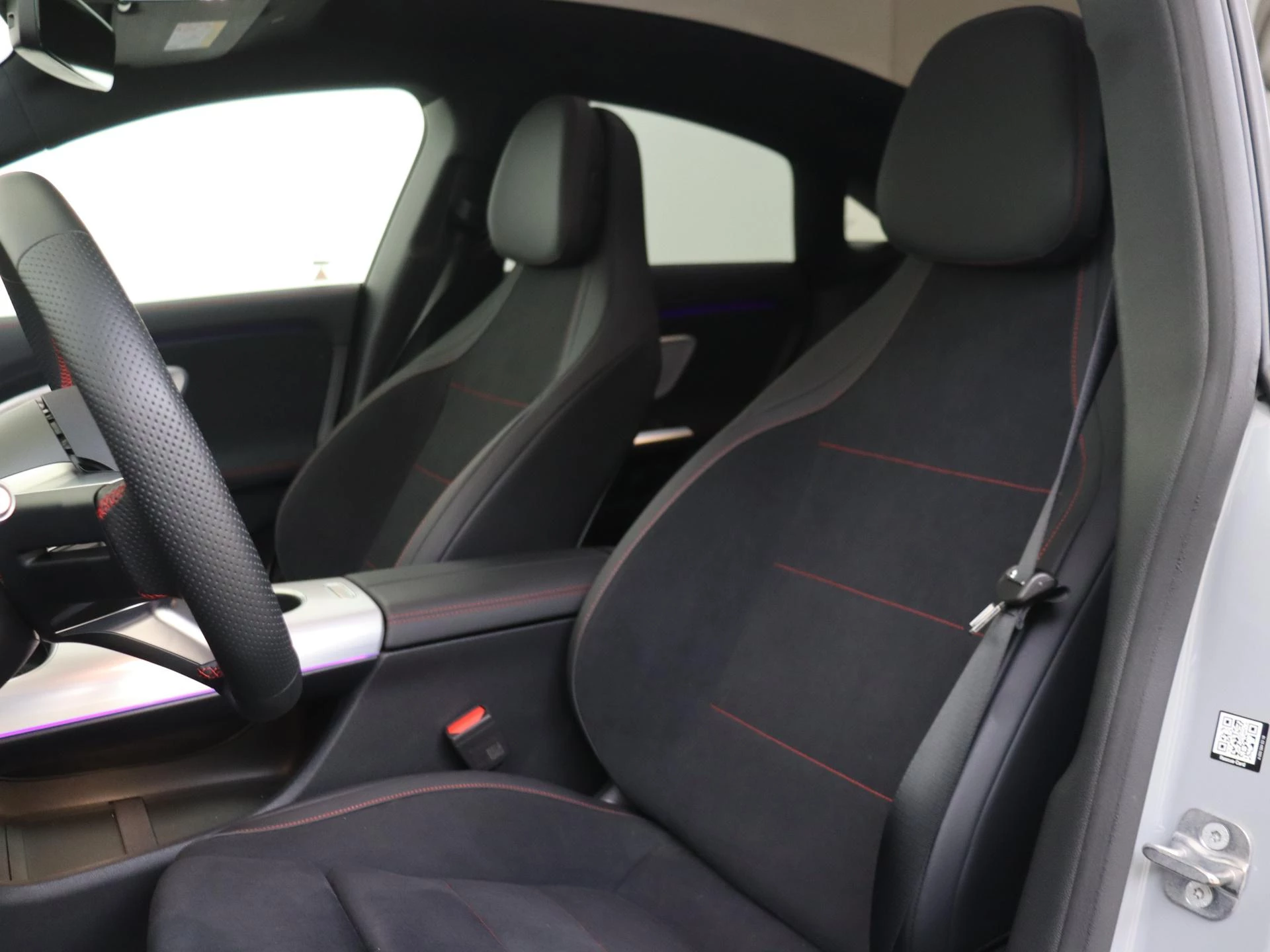 Mercedes-Benz-CLA-image-10