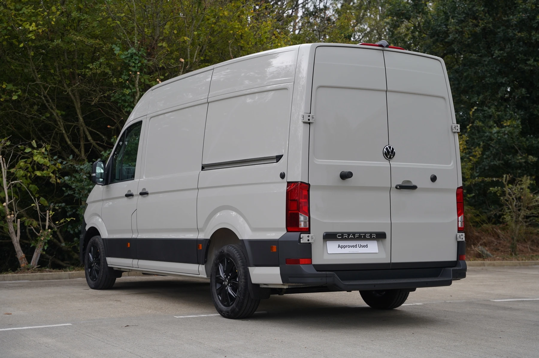 Volkswagen-Crafter-image-2