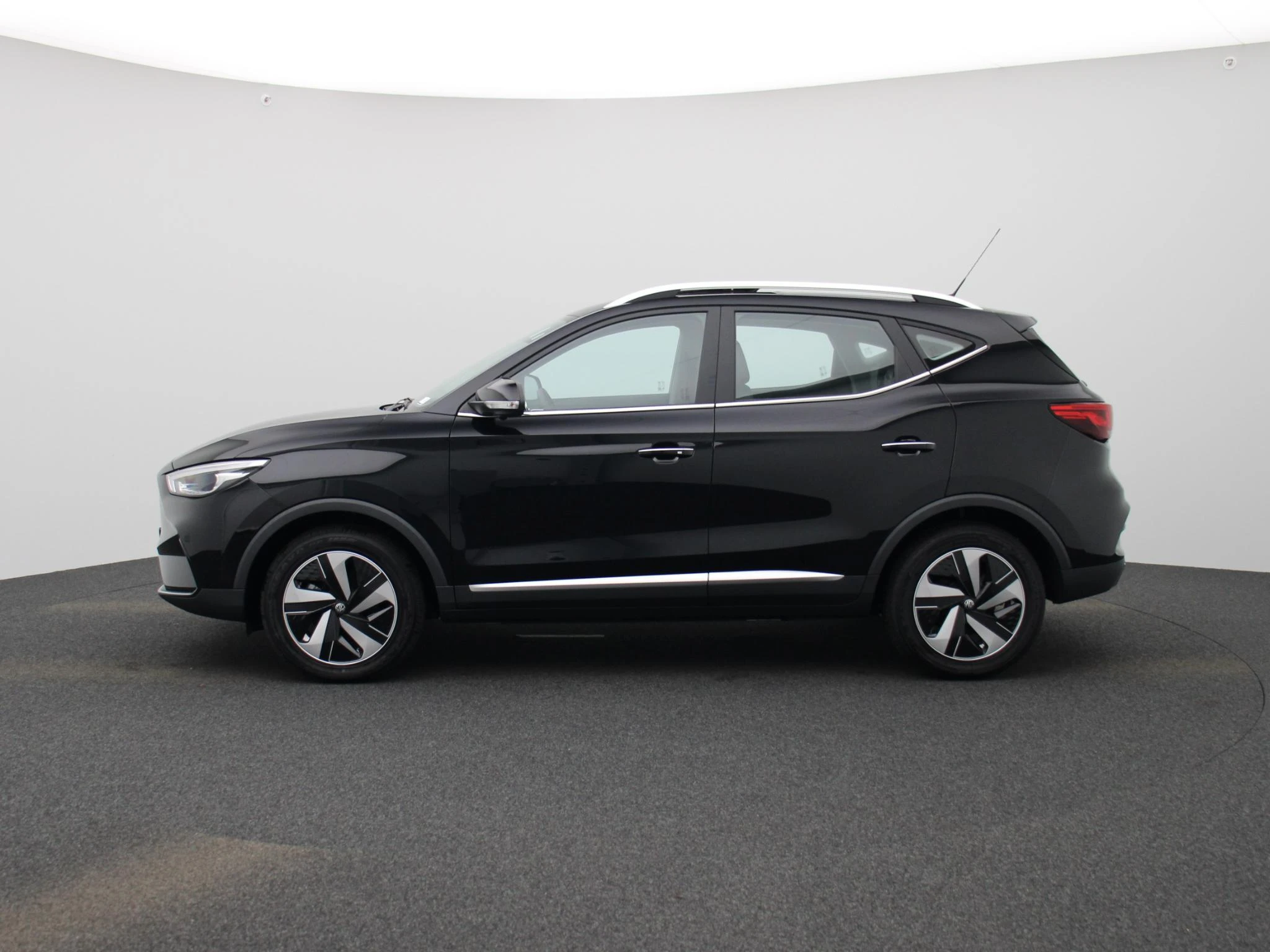 MG-ZS EV-image-3