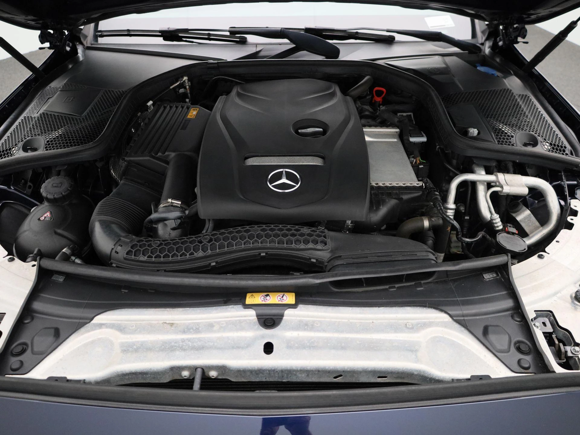 Mercedes-Benz-C-Klasse-image-43