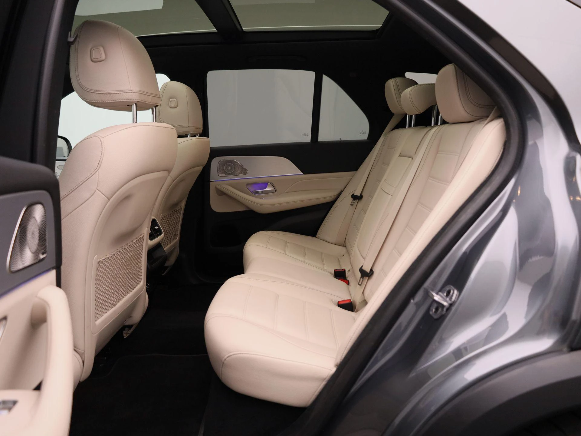 Mercedes-Benz-GLE-image-11