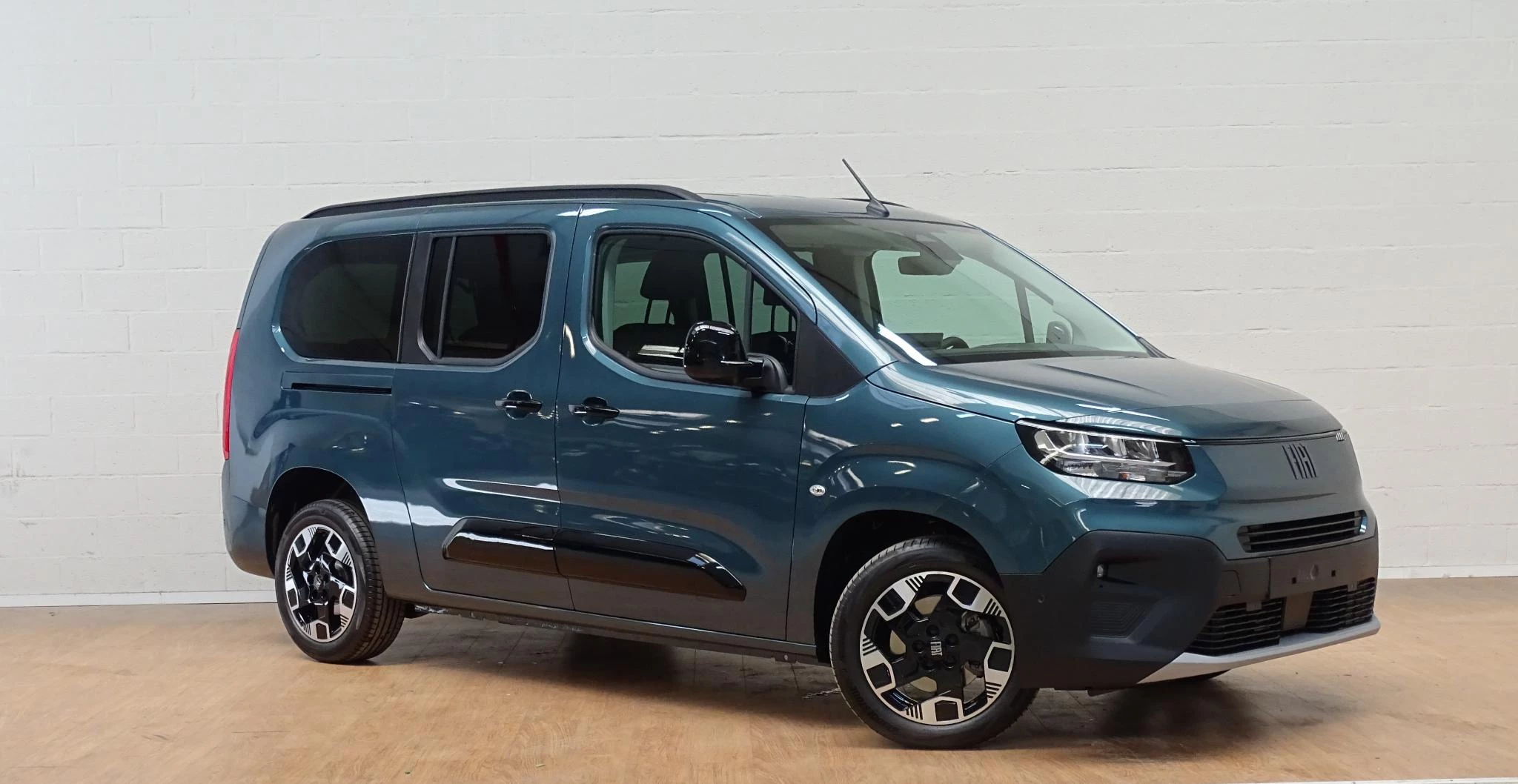Fiat Qubo L 1.5 BlueHDI 130 S&S AT La Prima Long+7 seats+gps+c