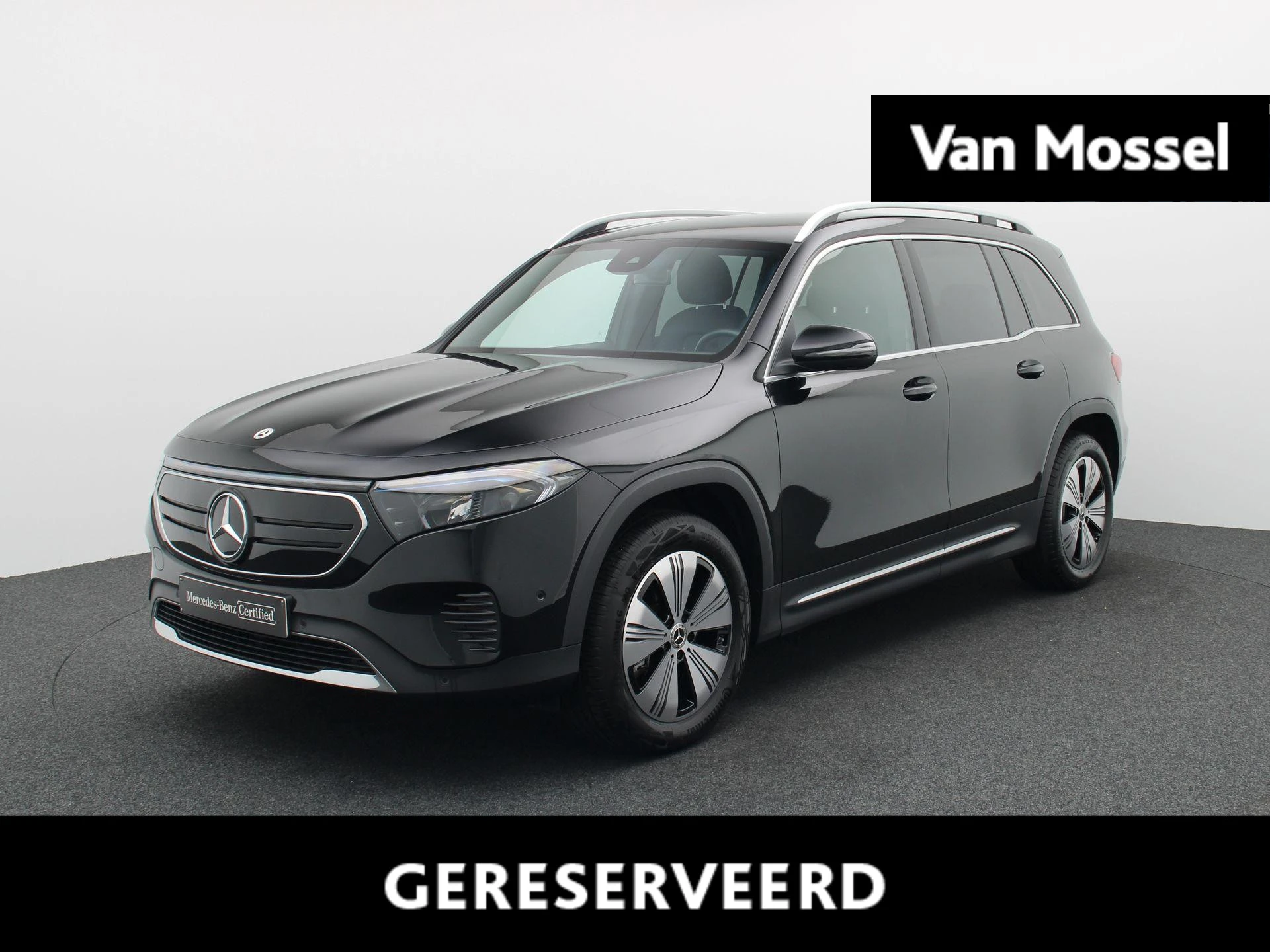 Mercedes-Benz-EQB-image-0