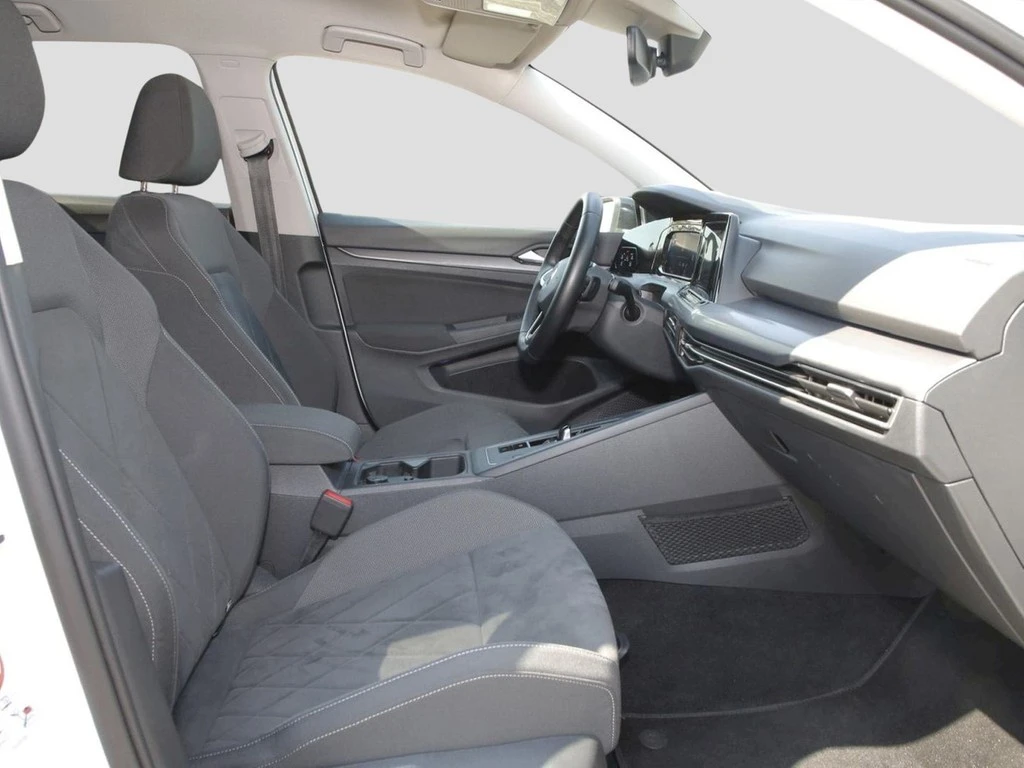 Volkswagen-Golf-image-7