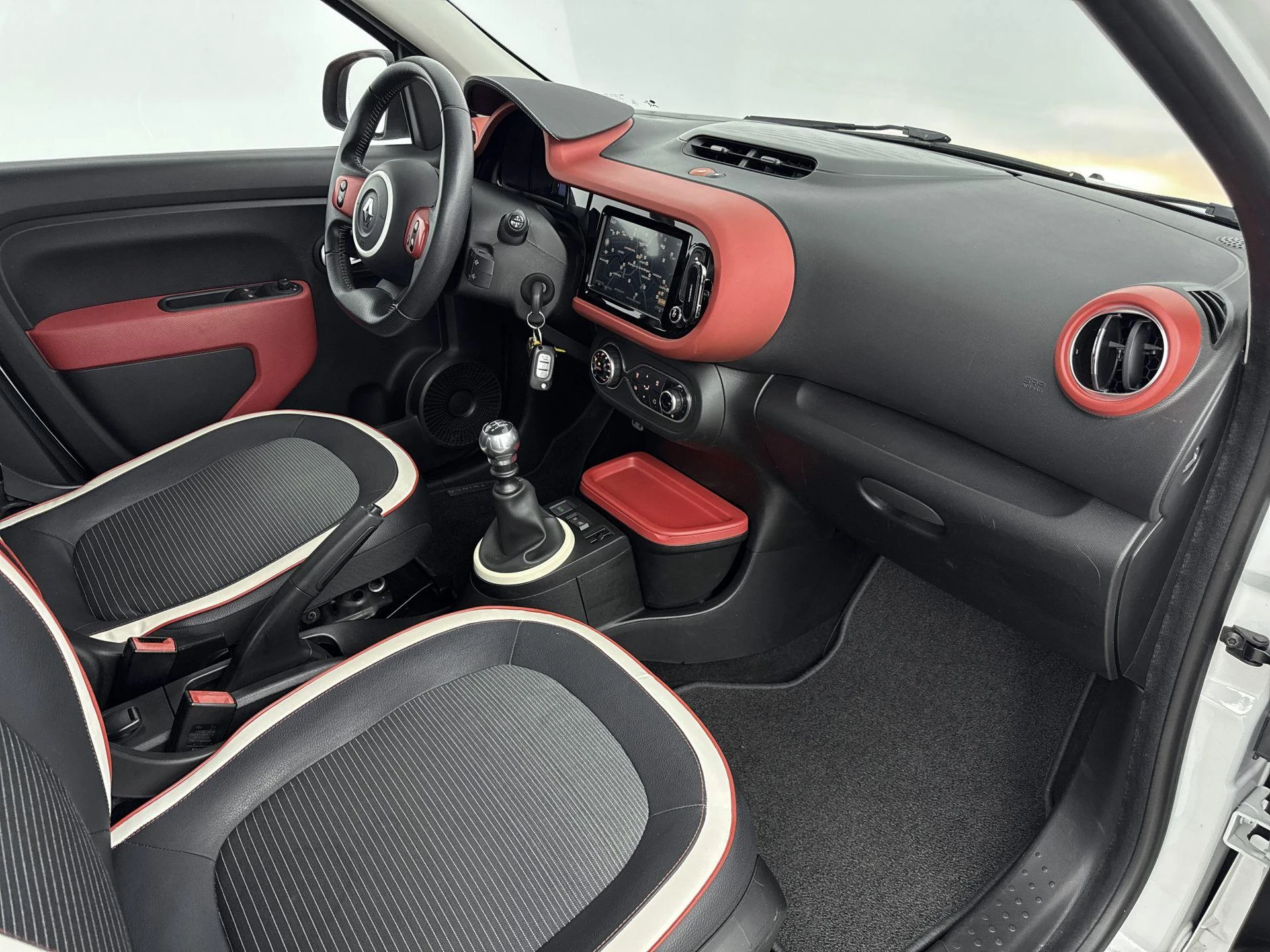 Renault-Twingo-image-17