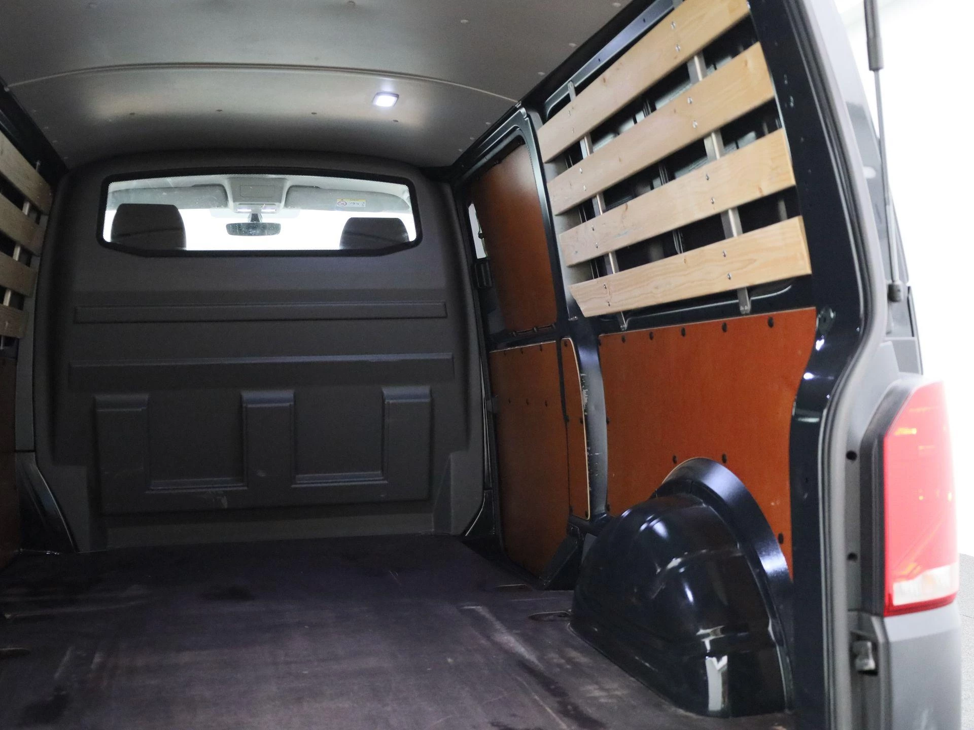 Volkswagen Transporter 2.0 TDI L2H1 150PK